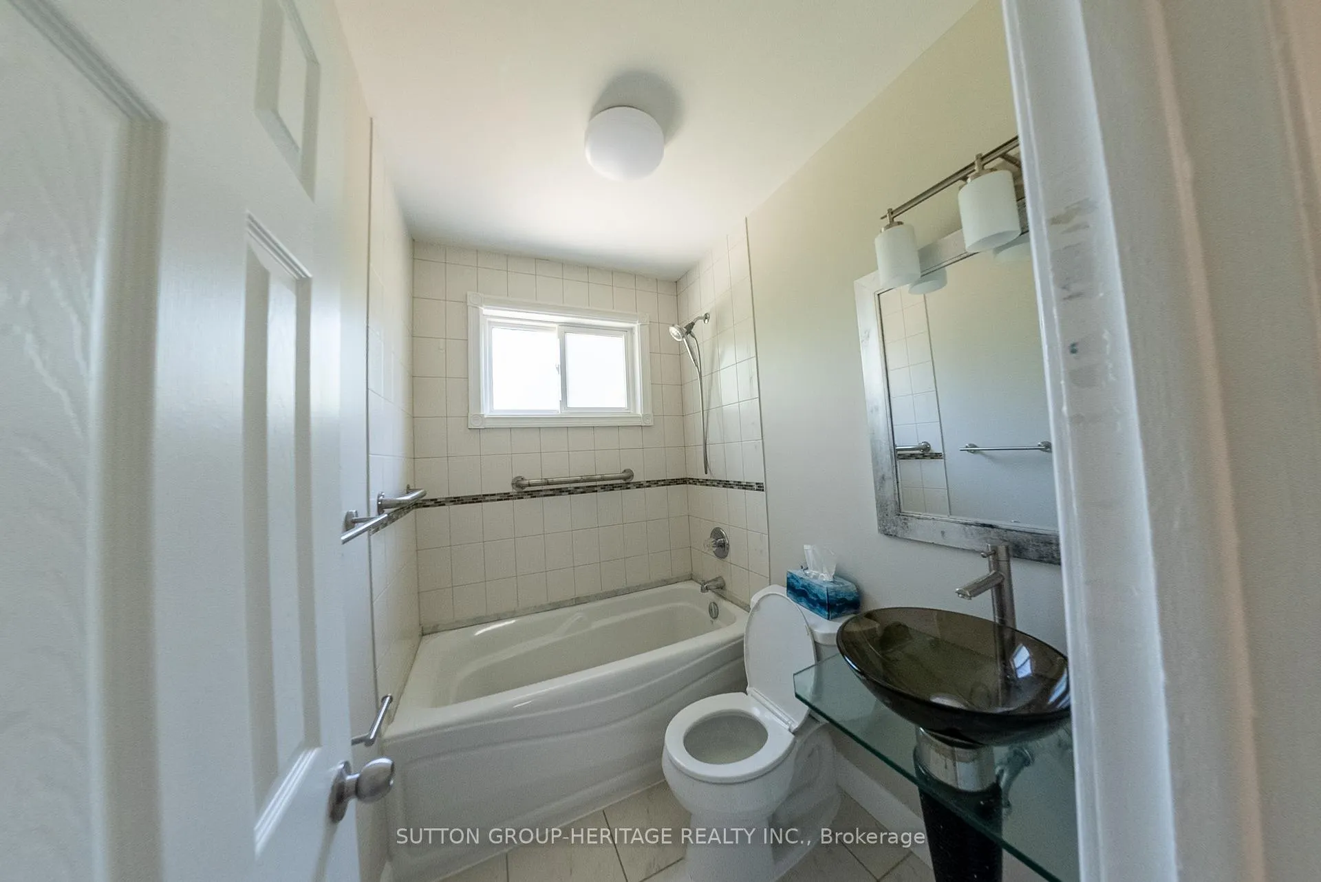 Photo 17 of 661 Annland Street, Pickering, Bay Ridges — HOMEH