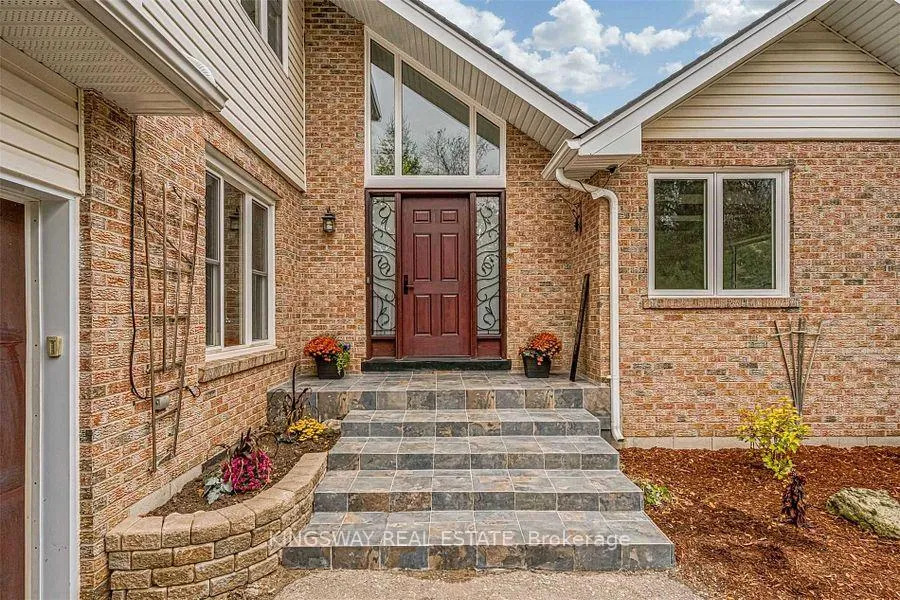 Photo 2 of 13169 Guelph Line, Milton, Rural Milton West — HOMEH