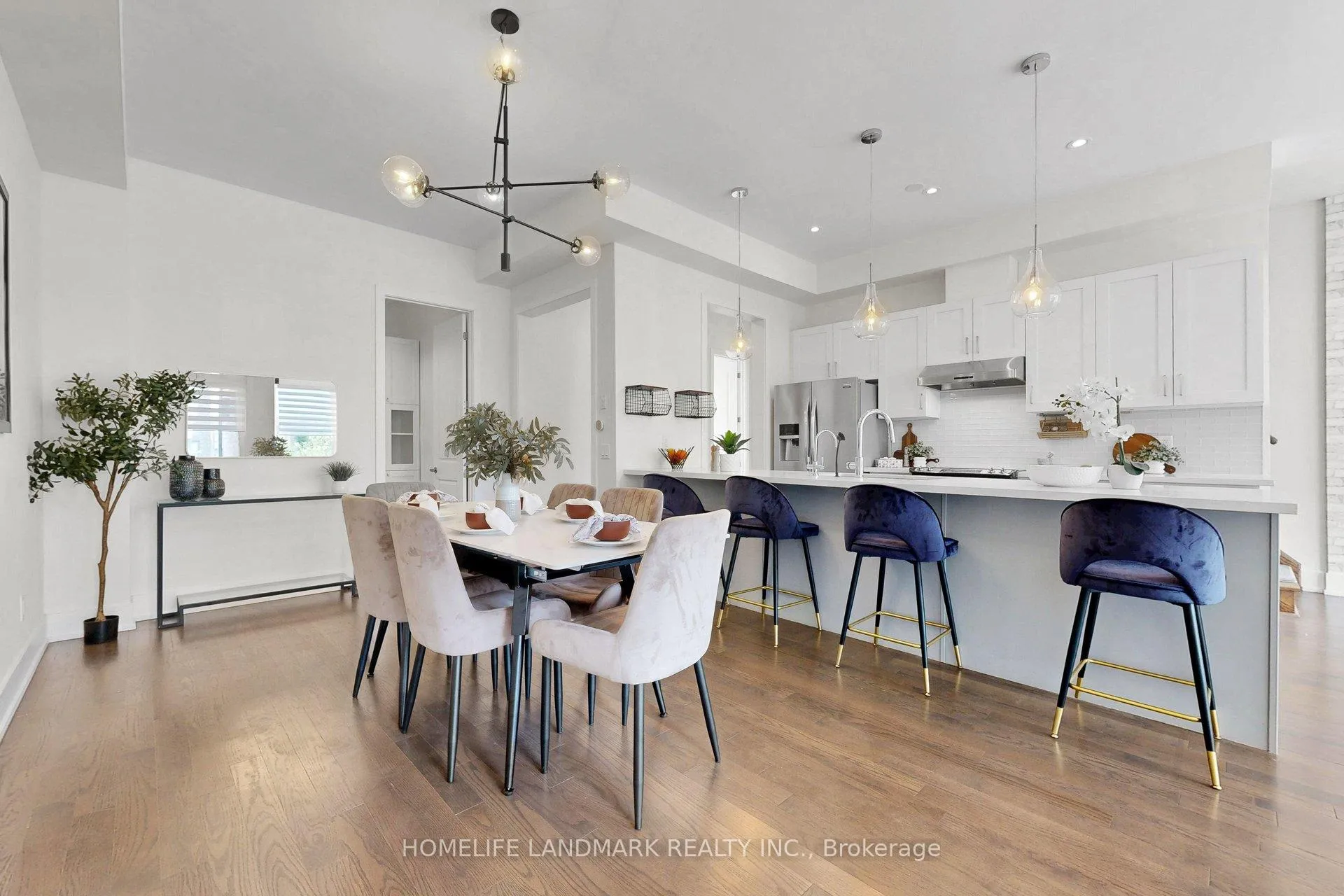 Photo 19 of 17 Thorncrest Drive, Vaughan, Patterson — HOMEH