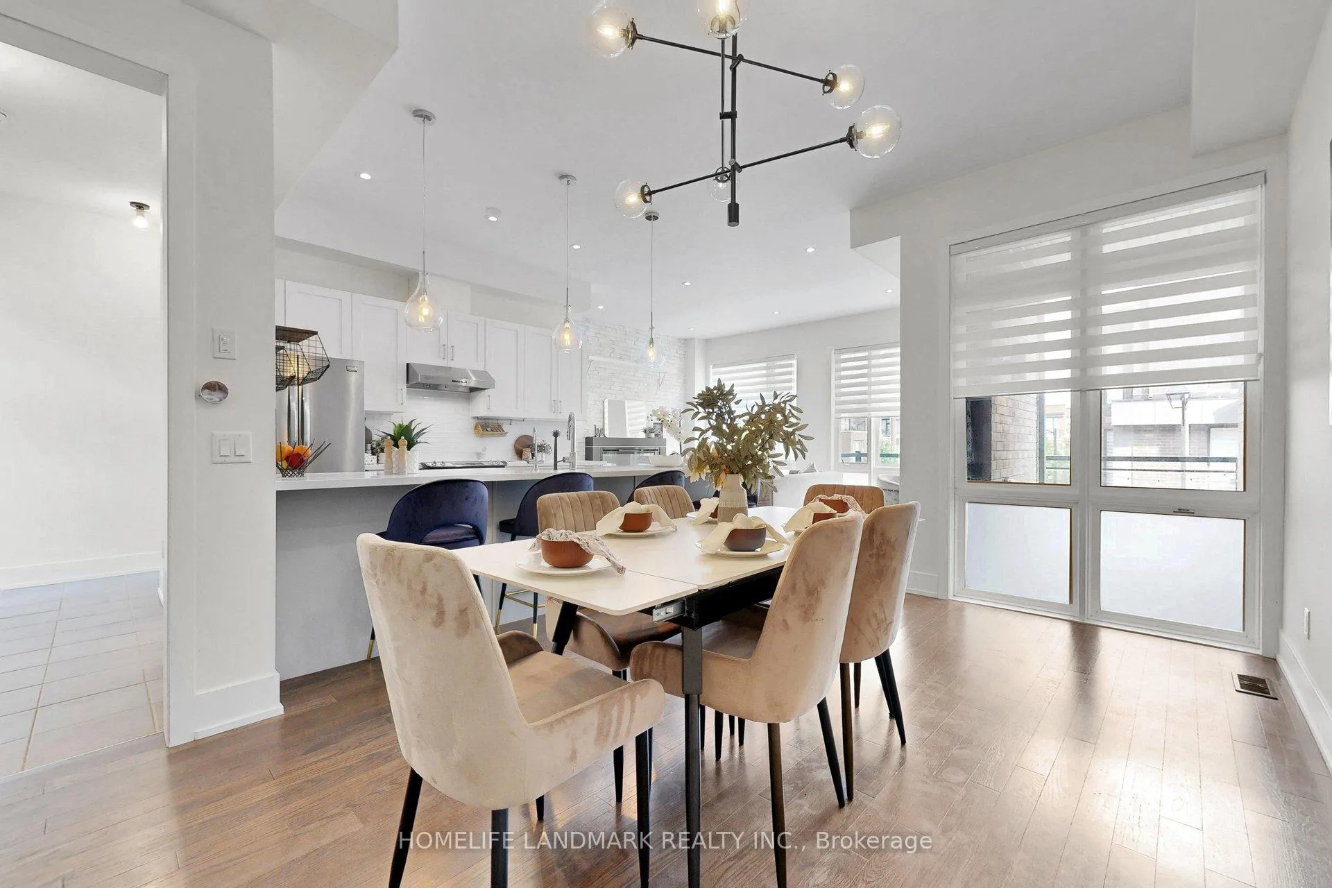 Photo 21 of 17 Thorncrest Drive, Vaughan, Patterson — HOMEH