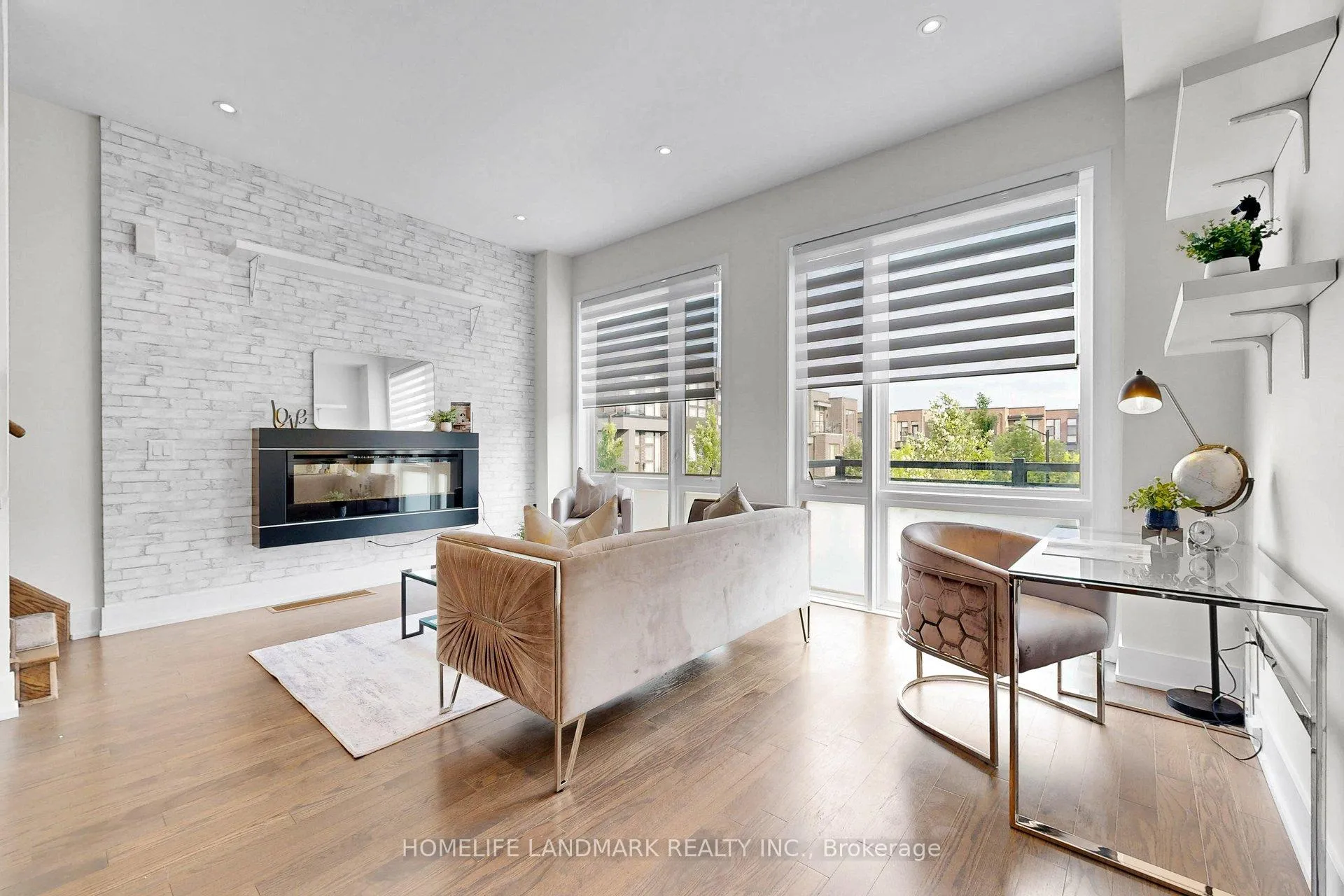 Photo 22 of 17 Thorncrest Drive, Vaughan, Patterson — HOMEH