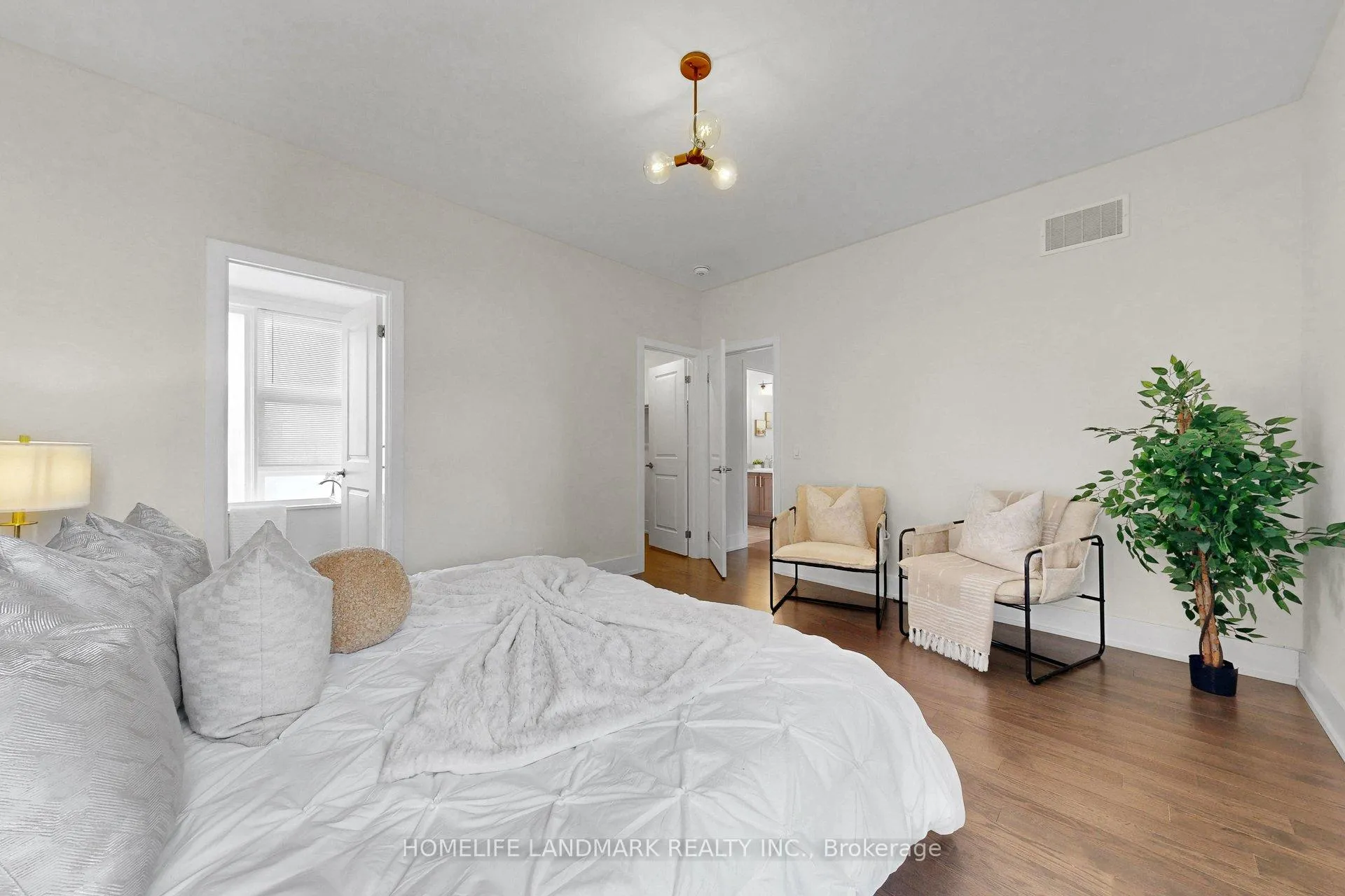 Photo 35 of 17 Thorncrest Drive, Vaughan, Patterson — HOMEH