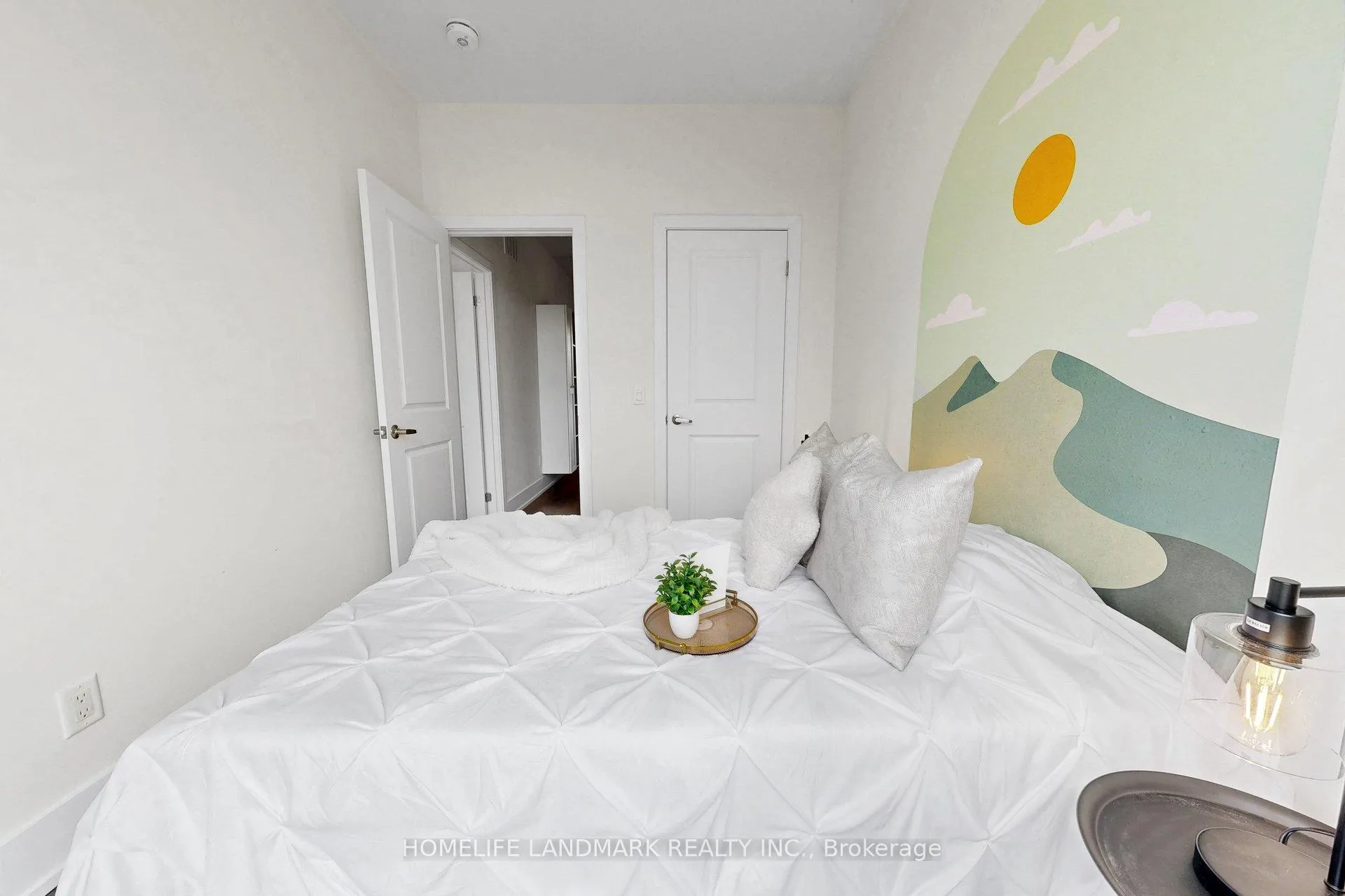 Photo 46 of 17 Thorncrest Drive, Vaughan, Patterson — HOMEH