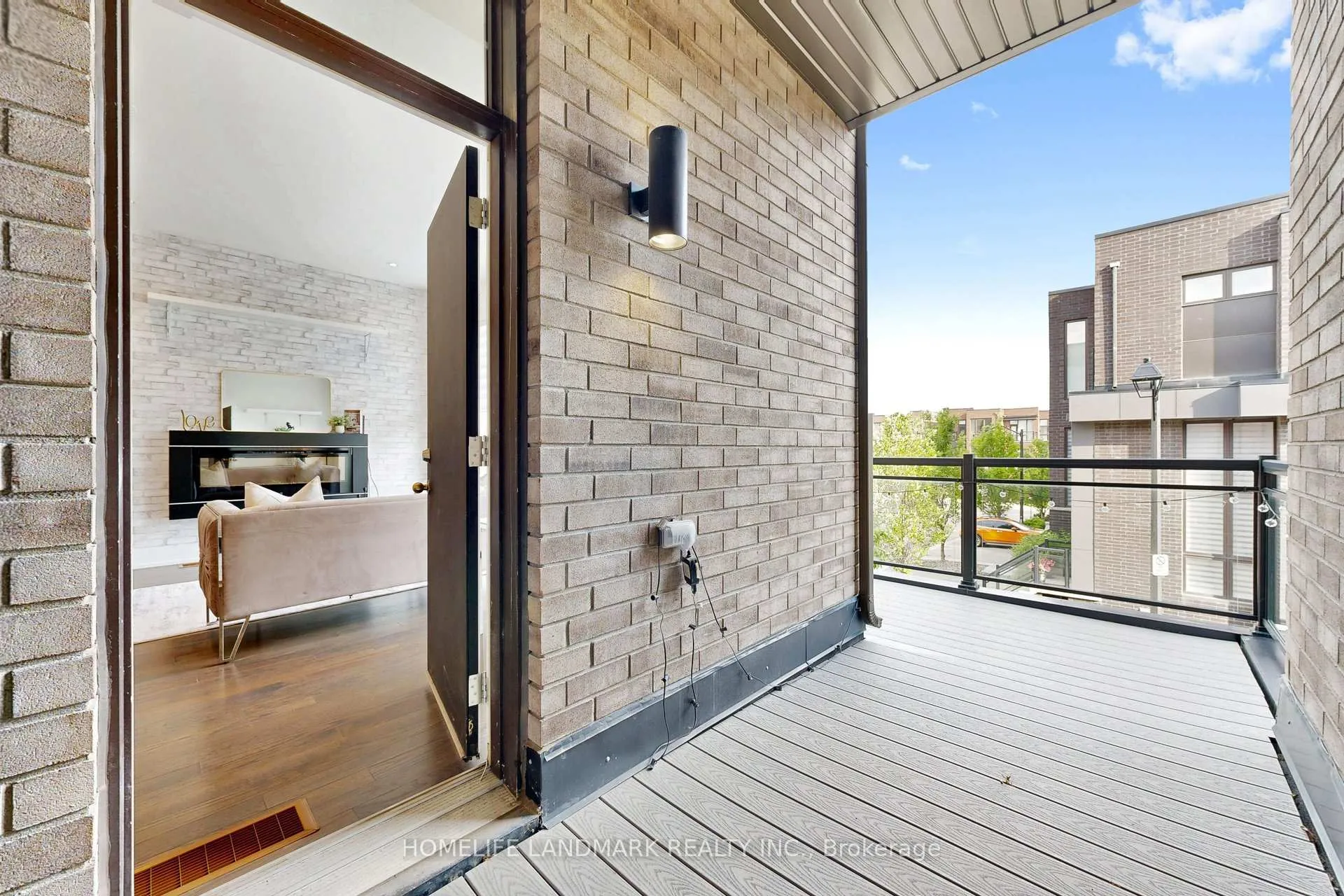 Photo 47 of 17 Thorncrest Drive, Vaughan, Patterson — HOMEH