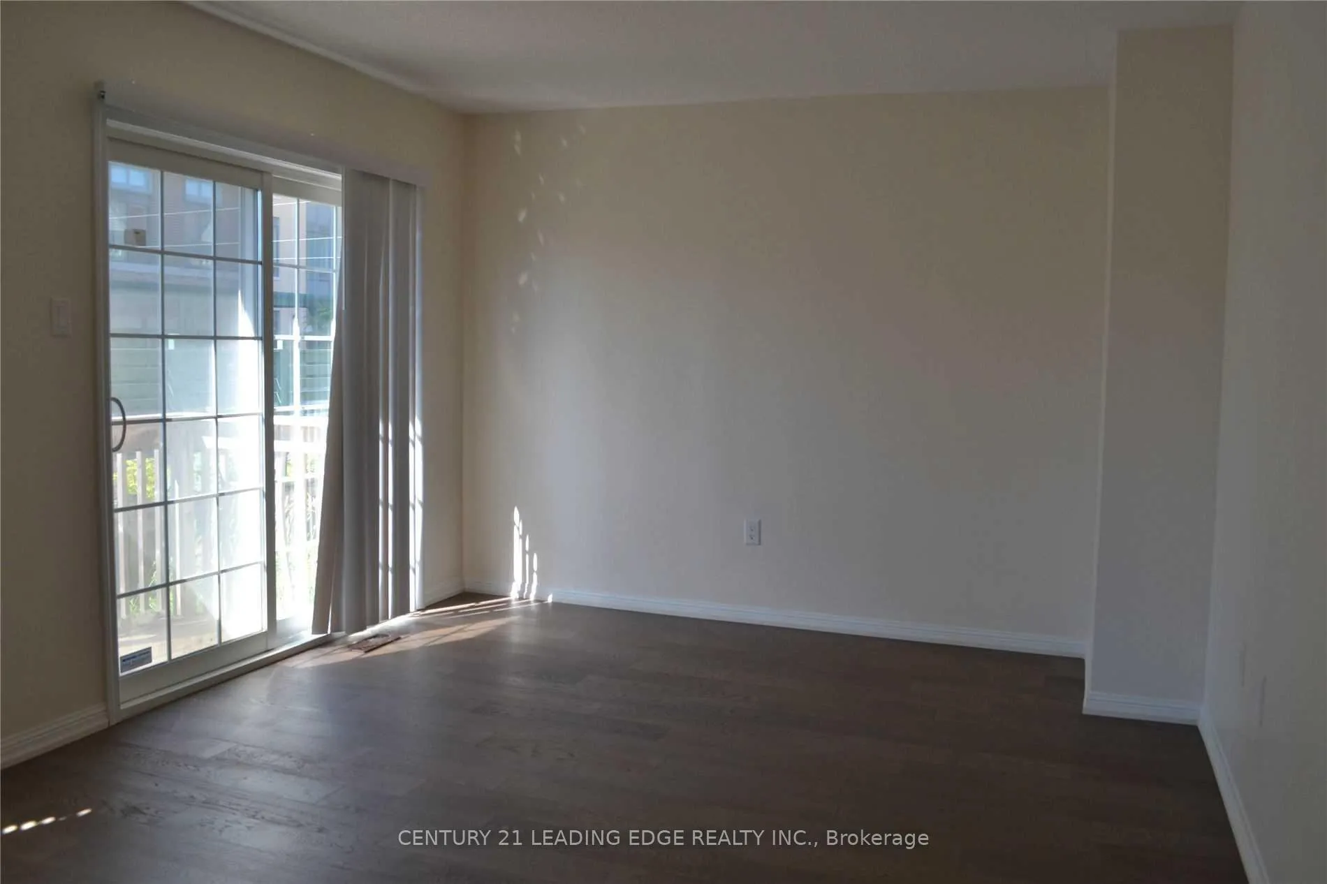 Photo 3 of 49 Celadine Drive, Markham, Milliken Mills East — HOMEH