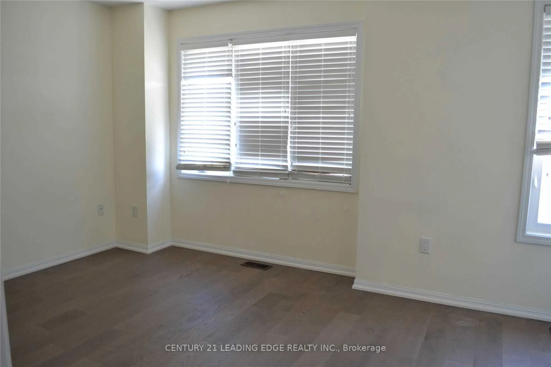 Photo 9 of 49 Celadine Drive, Markham, Milliken Mills East — HOMEH
