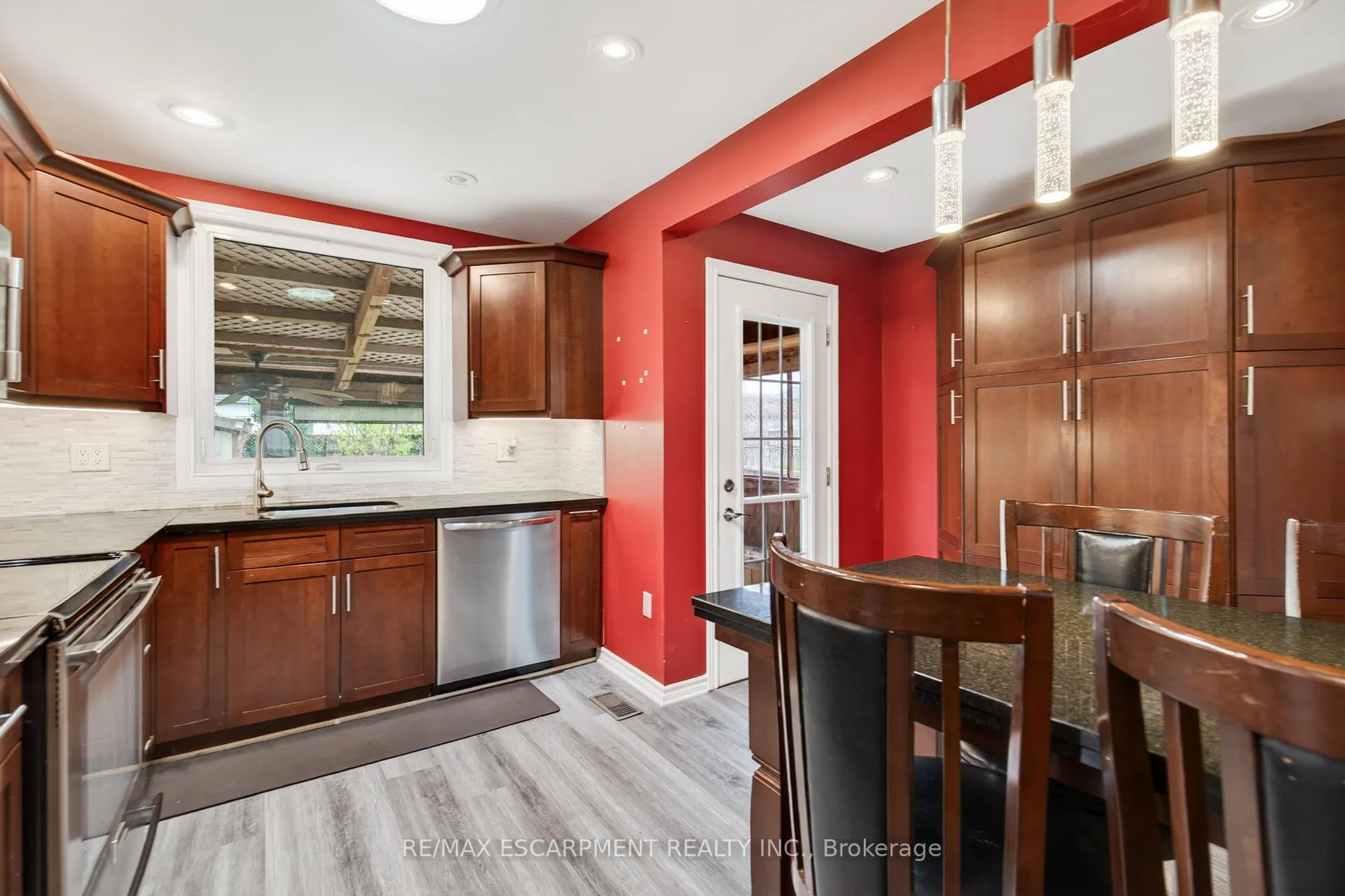 Photo 19 of 14 Cambridge Avenue, Hamilton, Crown Point — HOMEH