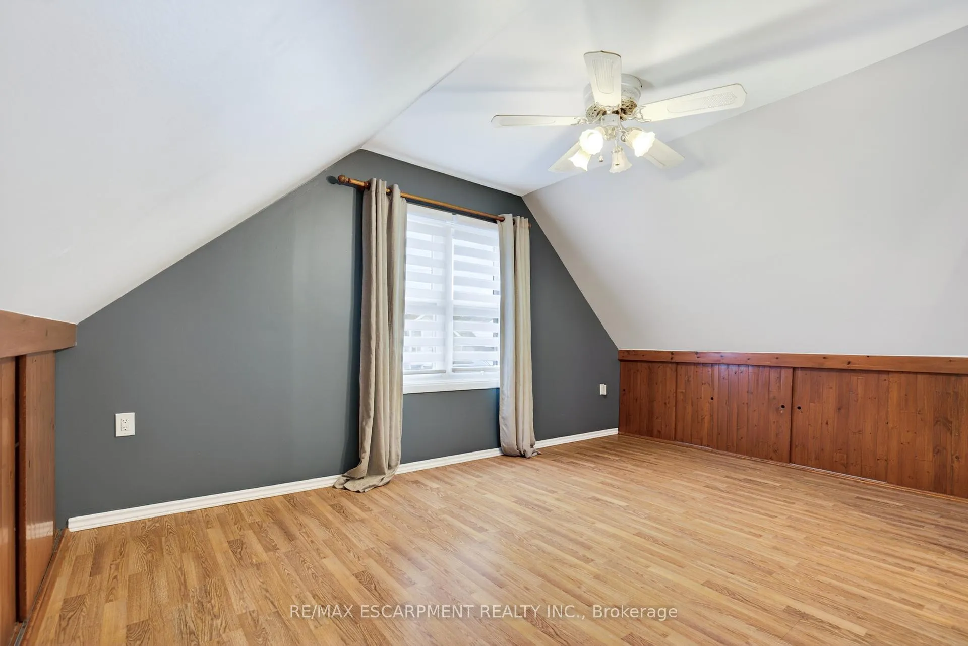 Photo 23 of 14 Cambridge Avenue, Hamilton, Crown Point — HOMEH