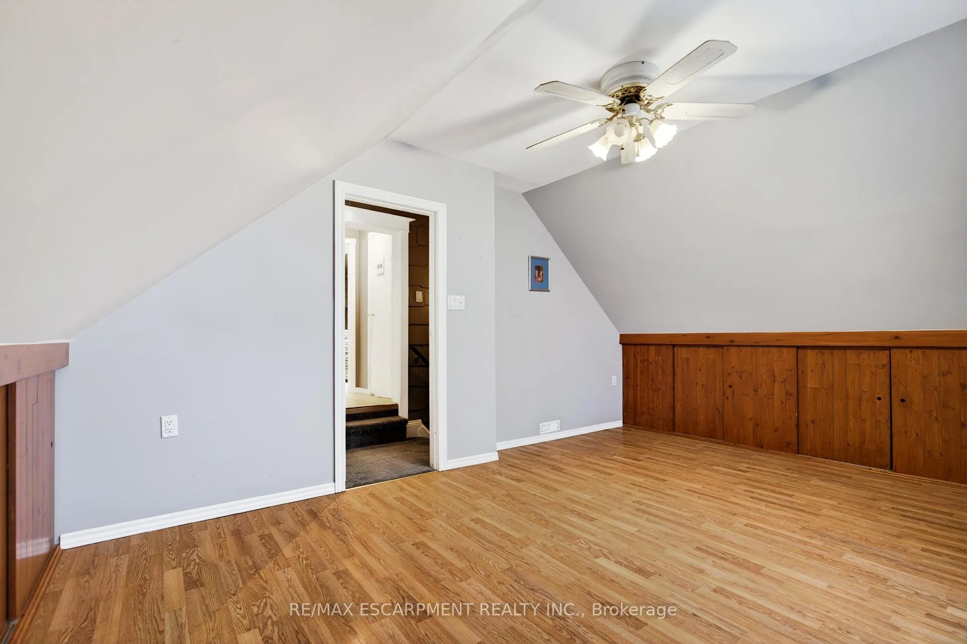 Photo 24 of 14 Cambridge Avenue, Hamilton, Crown Point — HOMEH