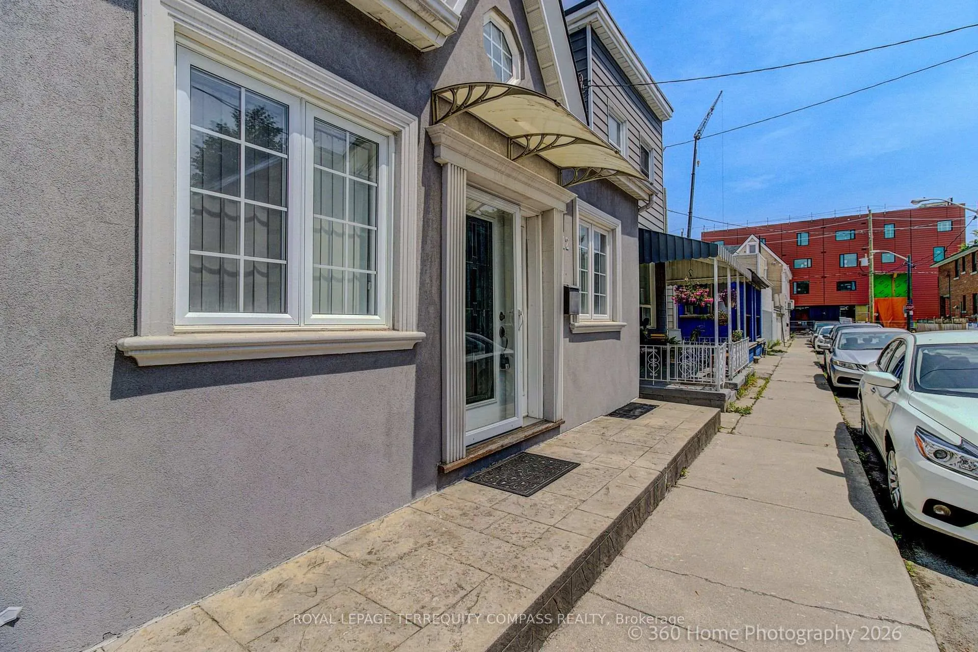 Photo 2 of 12 Abbs Street, Toronto, Roncesvalles — HOMEH