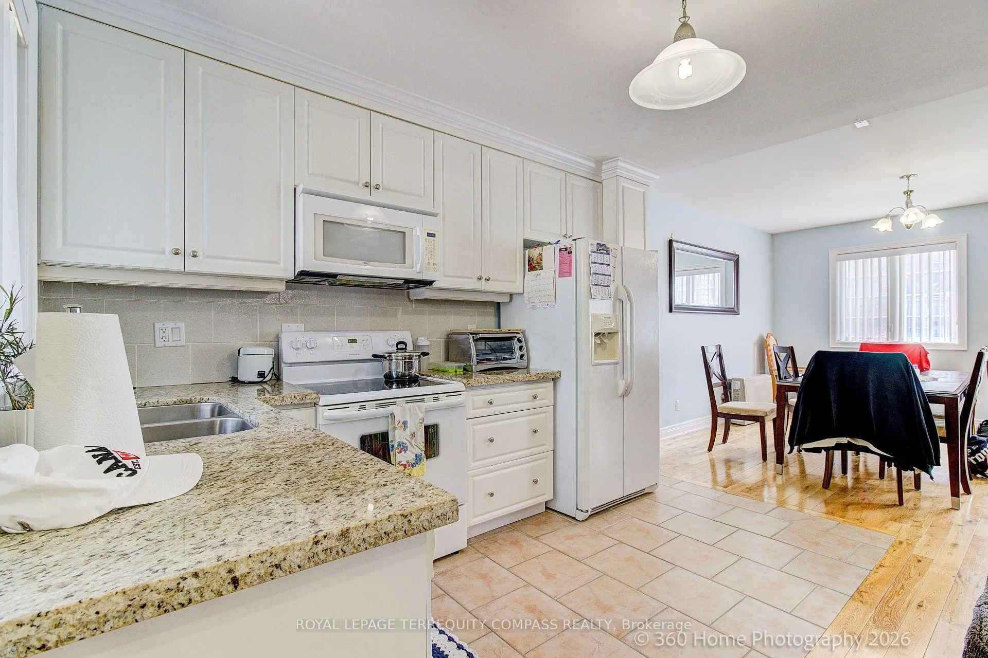 Photo 6 of 12 Abbs Street, Toronto, Roncesvalles — HOMEH