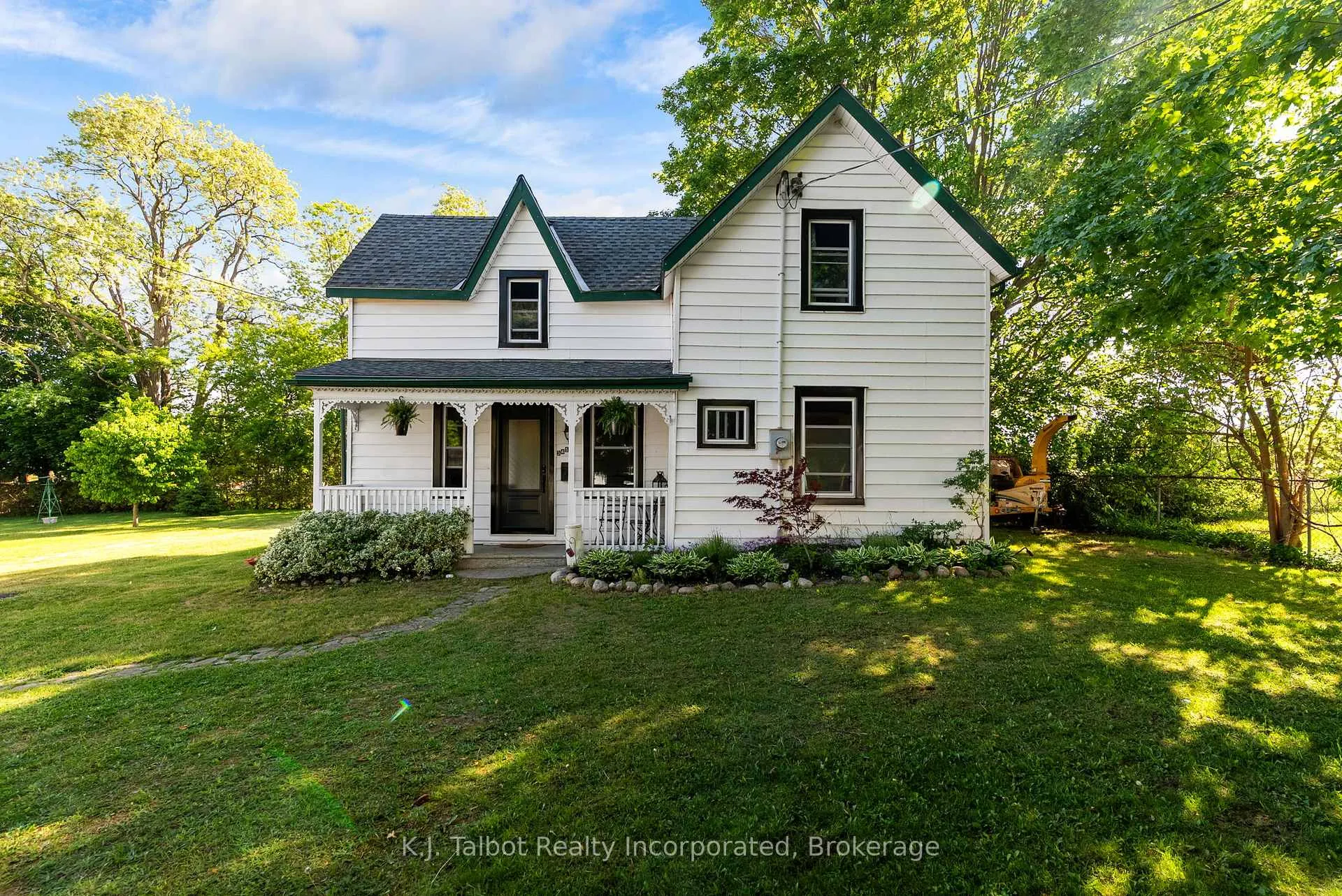 Photo 2 of 345 Cambridge Street, Goderich, Goderich (Town) — HOMEH