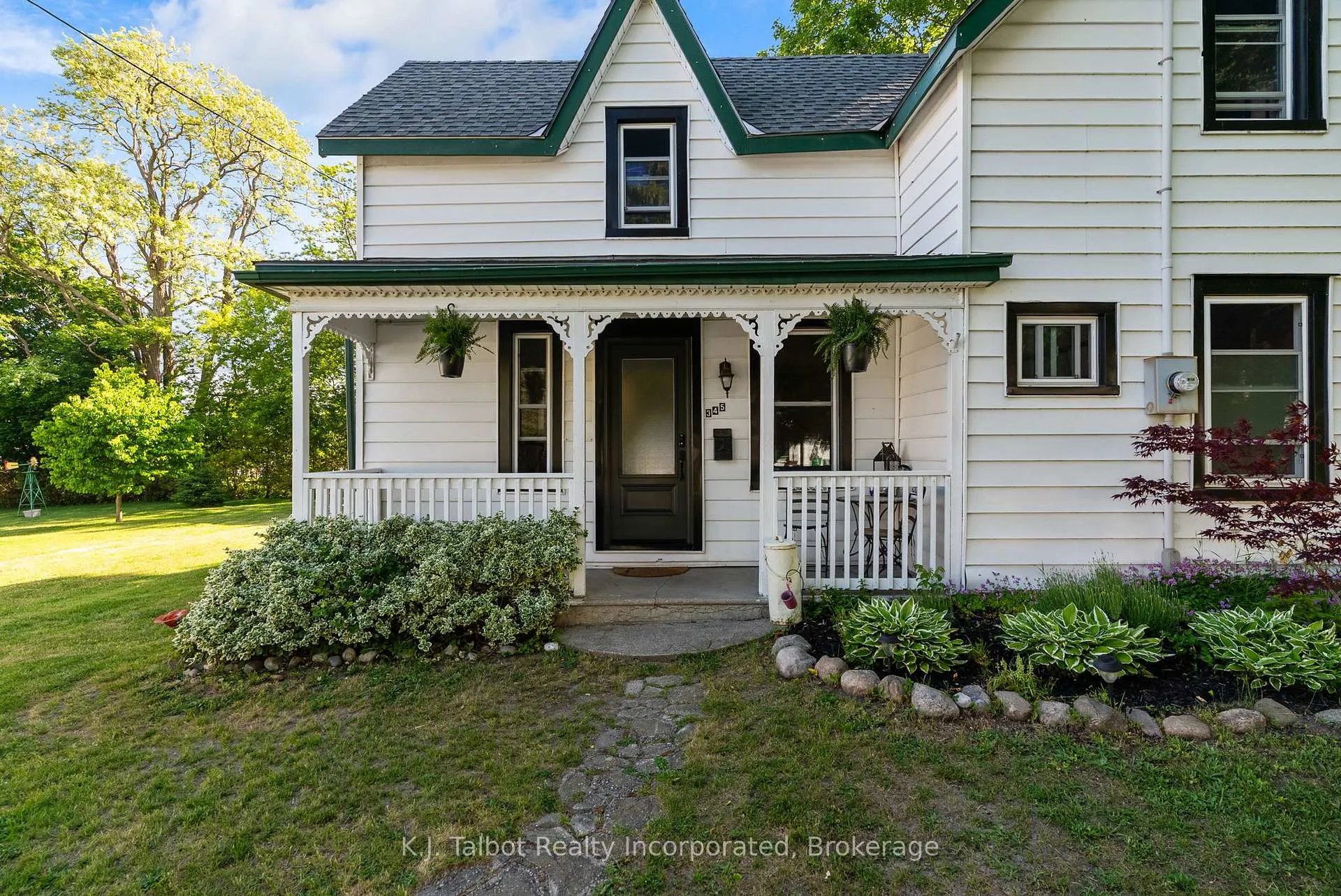 Photo 4 of 345 Cambridge Street, Goderich, Goderich (Town) — HOMEH