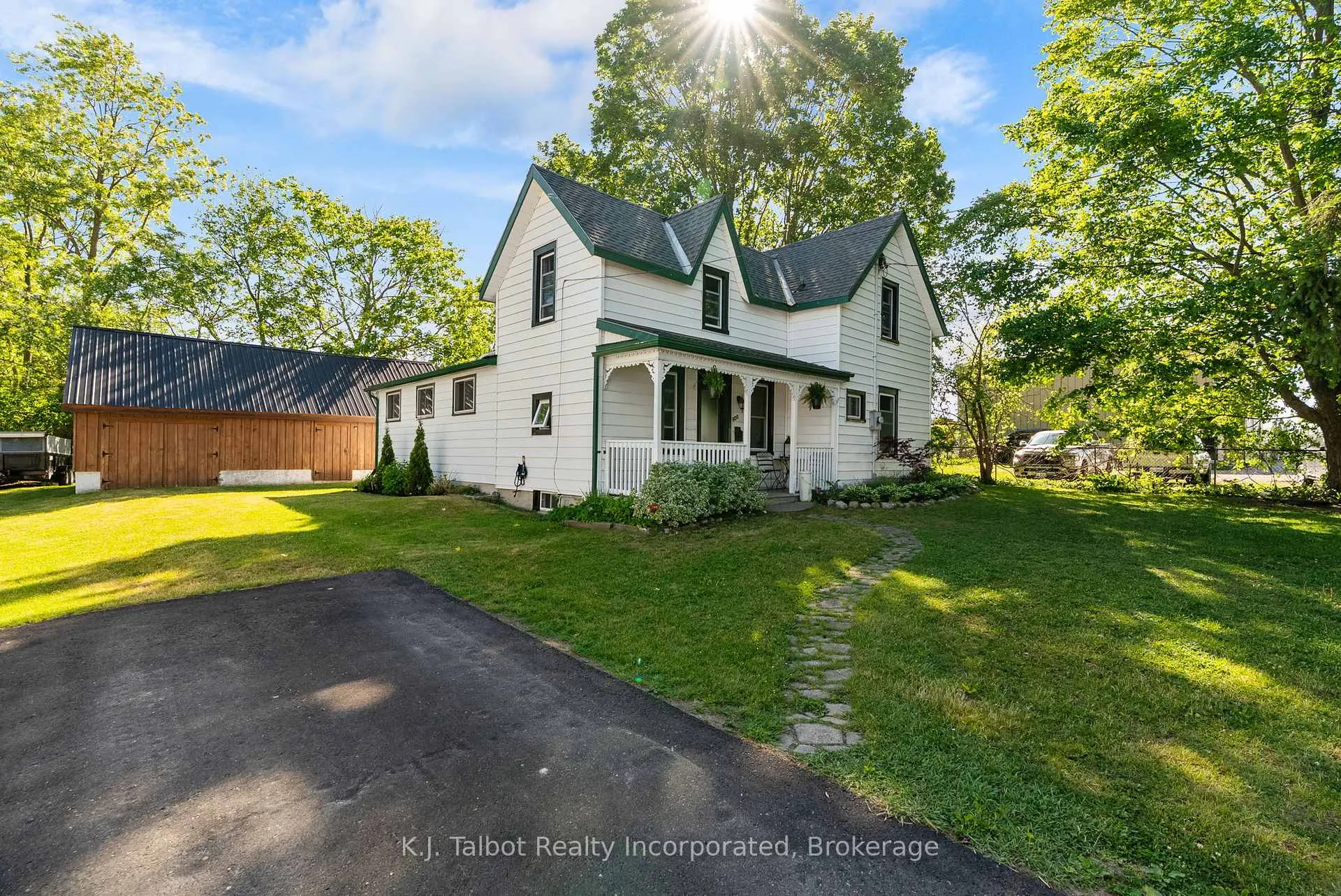 Photo 5 of 345 Cambridge Street, Goderich, Goderich (Town) — HOMEH