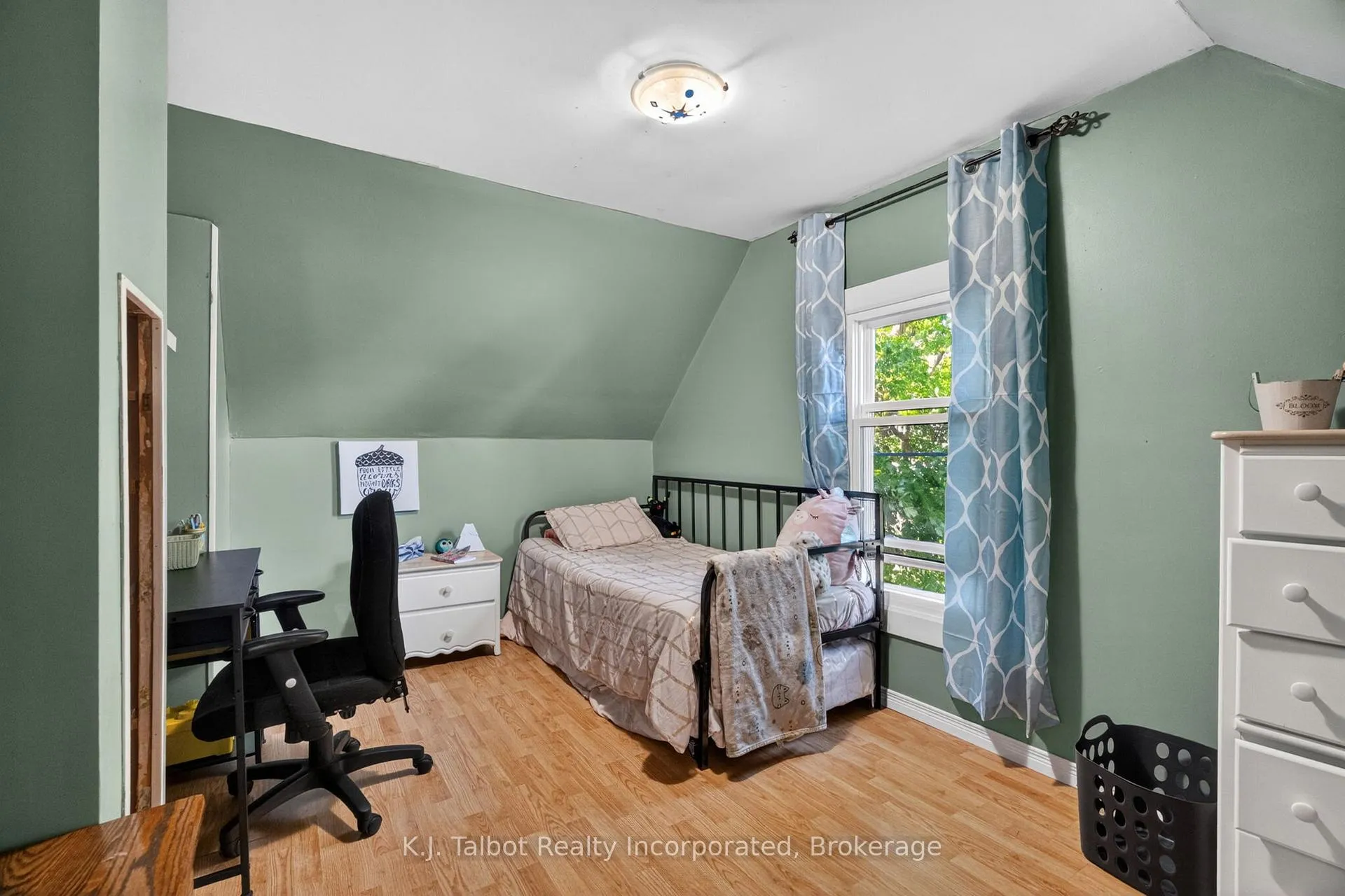 Photo 22 of 345 Cambridge Street, Goderich, Goderich (Town) — HOMEH
