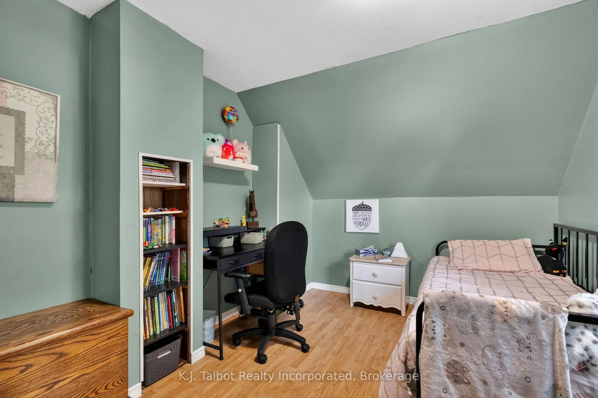 Photo 23 of 345 Cambridge Street, Goderich, Goderich (Town) — HOMEH