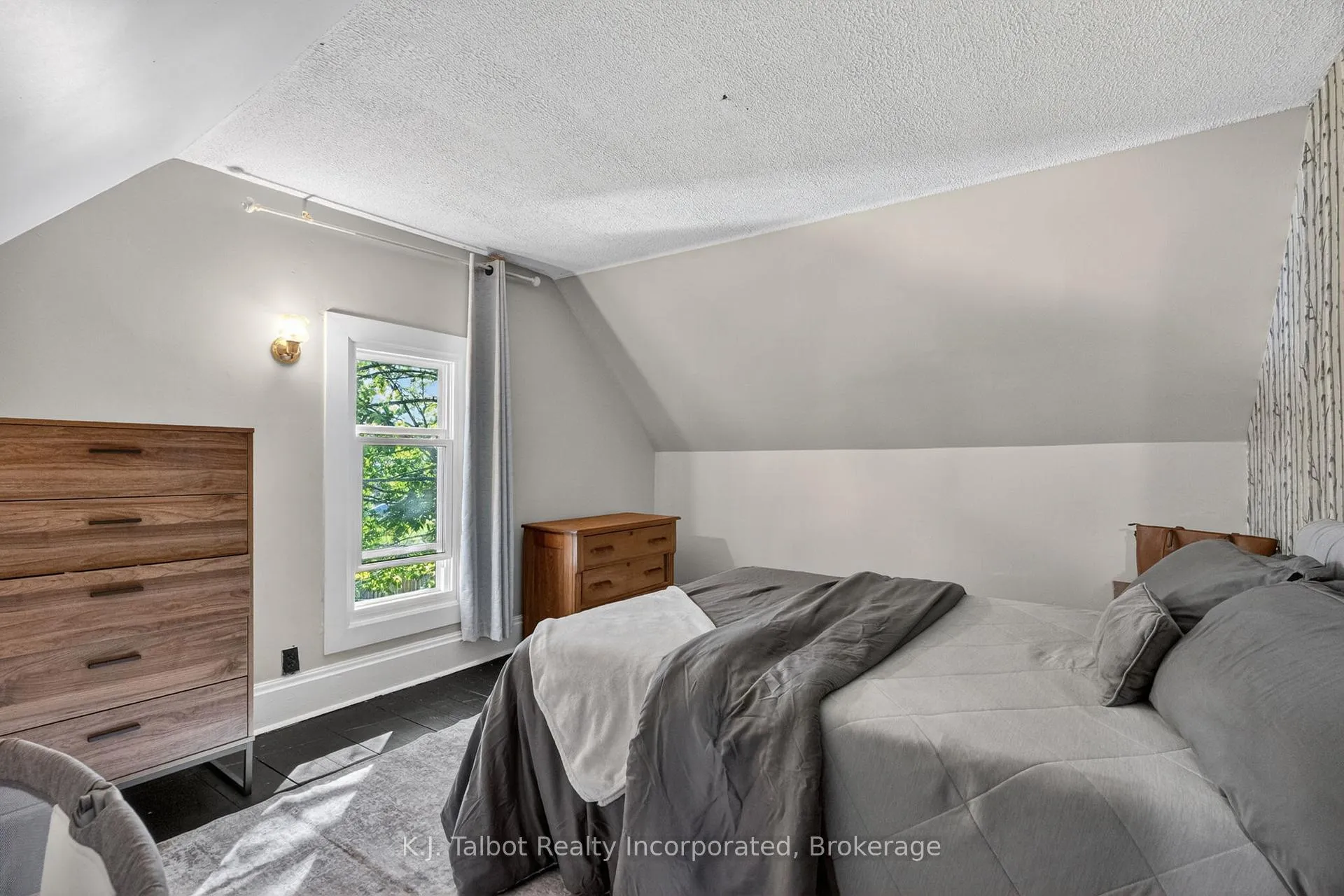 Photo 25 of 345 Cambridge Street, Goderich, Goderich (Town) — HOMEH