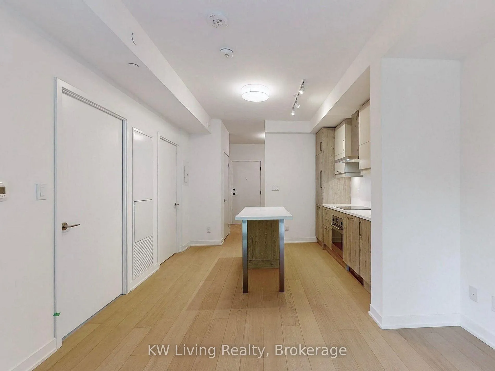 Photo 3 of Unit 502, 292 Verdale Crossing, Markham, Unionville — HOMEH