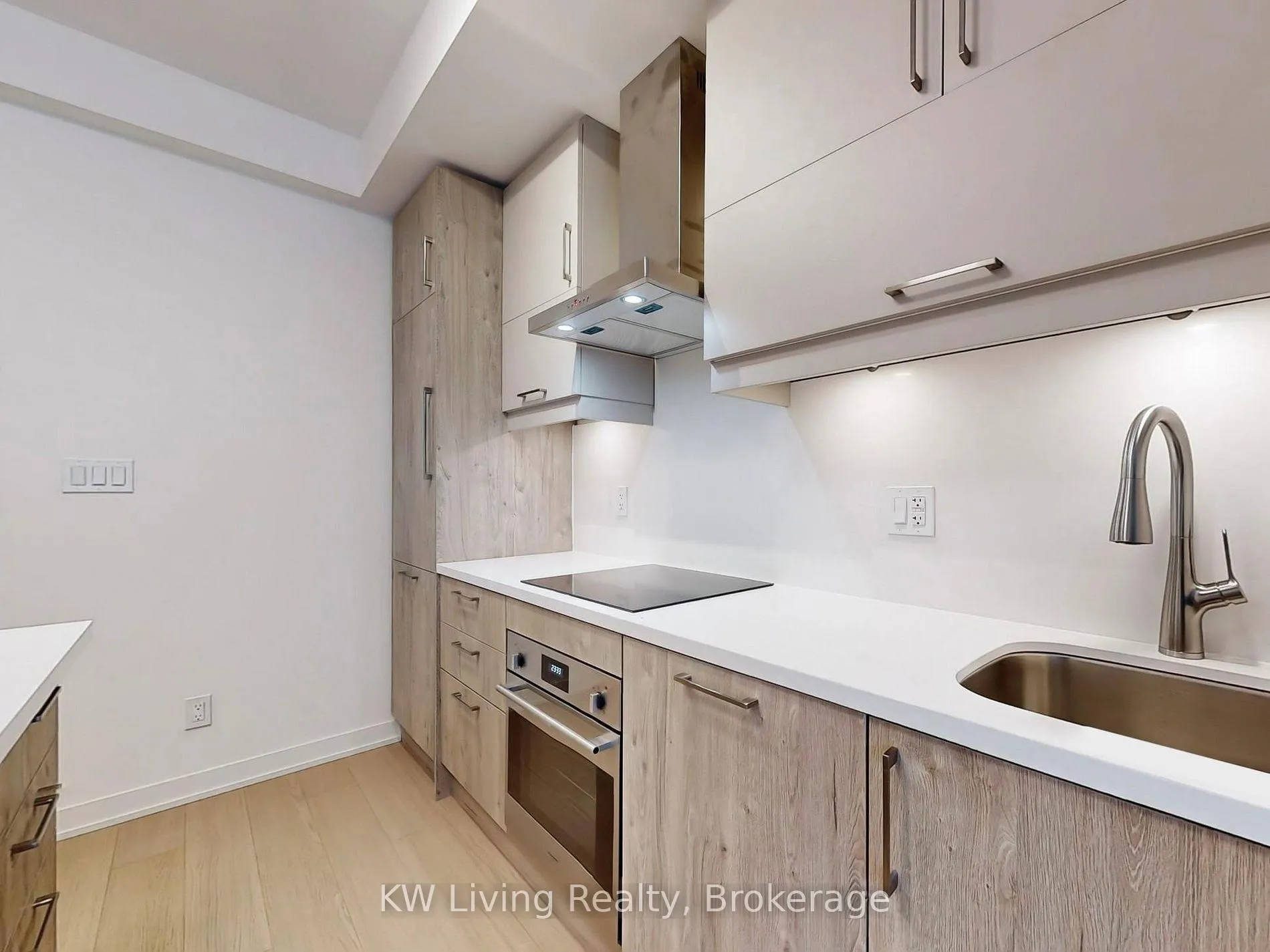 Photo 10 of Unit 502, 292 Verdale Crossing, Markham, Unionville — HOMEH