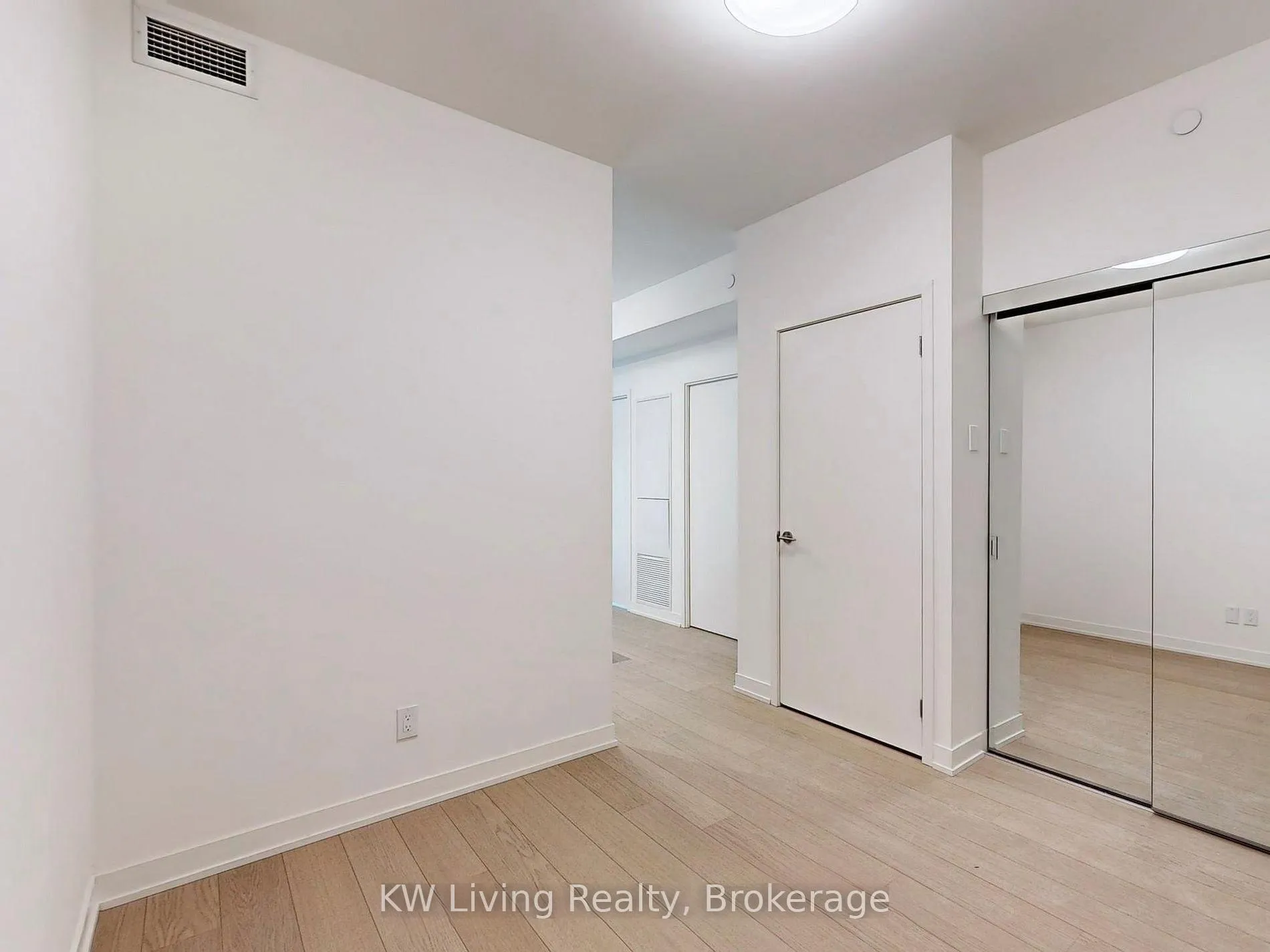 Photo 19 of Unit 502, 292 Verdale Crossing, Markham, Unionville — HOMEH
