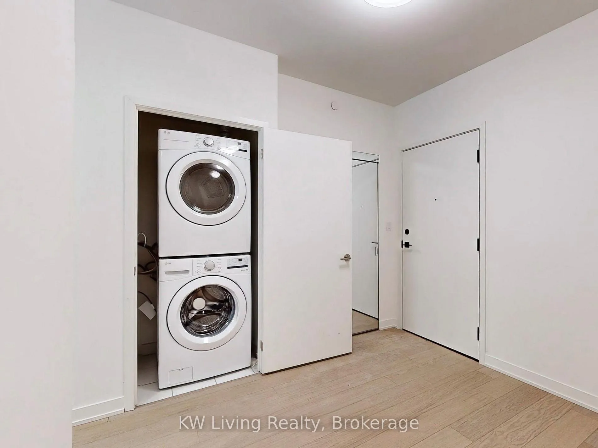 Photo 22 of Unit 502, 292 Verdale Crossing, Markham, Unionville — HOMEH