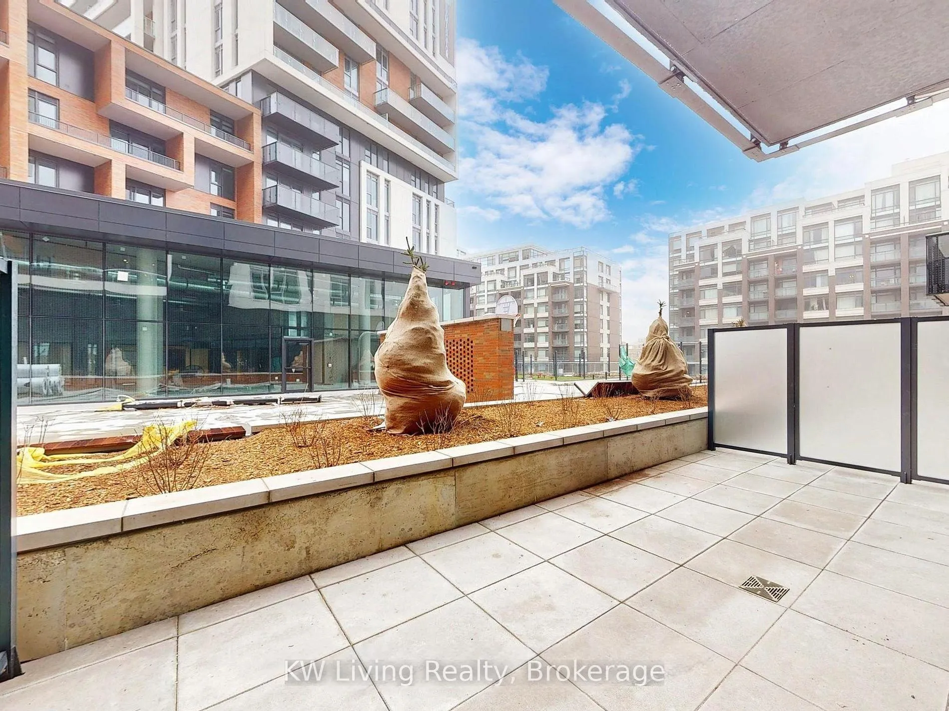 Photo 23 of Unit 502, 292 Verdale Crossing, Markham, Unionville — HOMEH