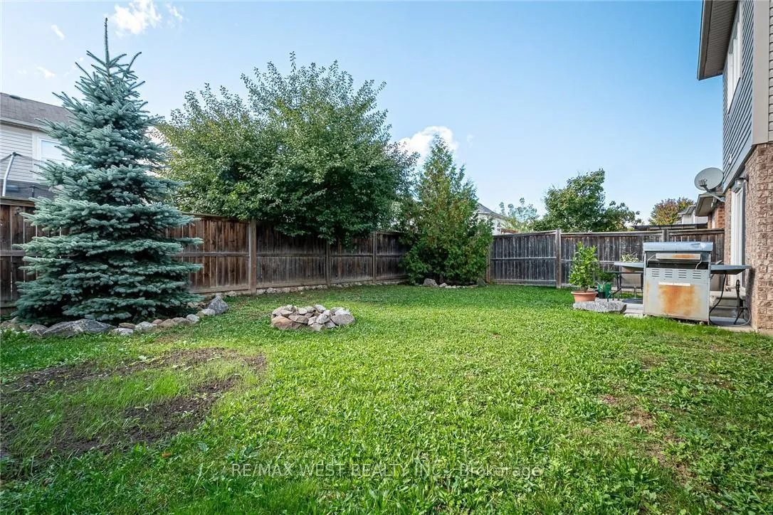 Photo 9 of 69 Kidd Crescent, New Tecumseth, Alliston — HOMEH