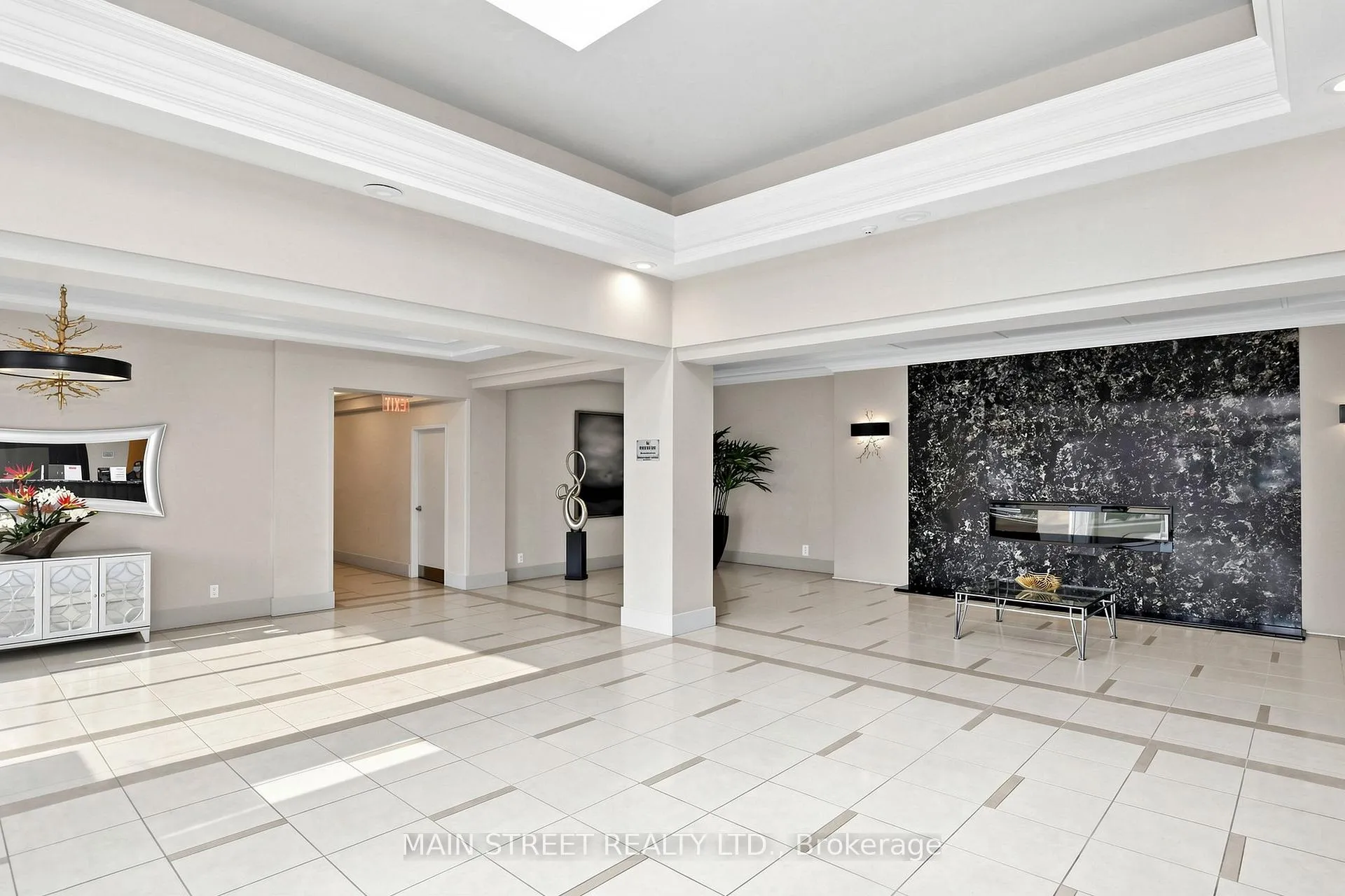 Photo 4 of Unit 317, 50 Disera Drive, Vaughan, Beverley Glen — HOMEH