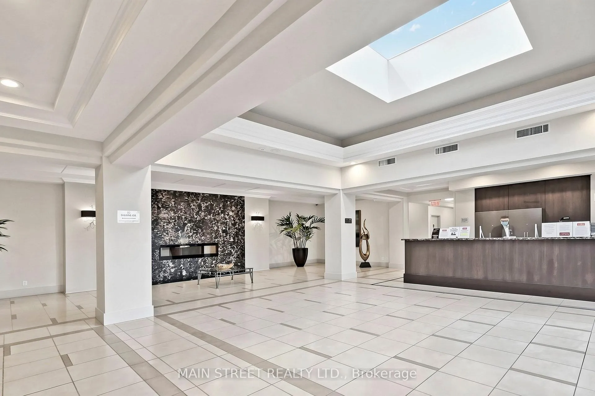 Photo 6 of Unit 317, 50 Disera Drive, Vaughan, Beverley Glen — HOMEH