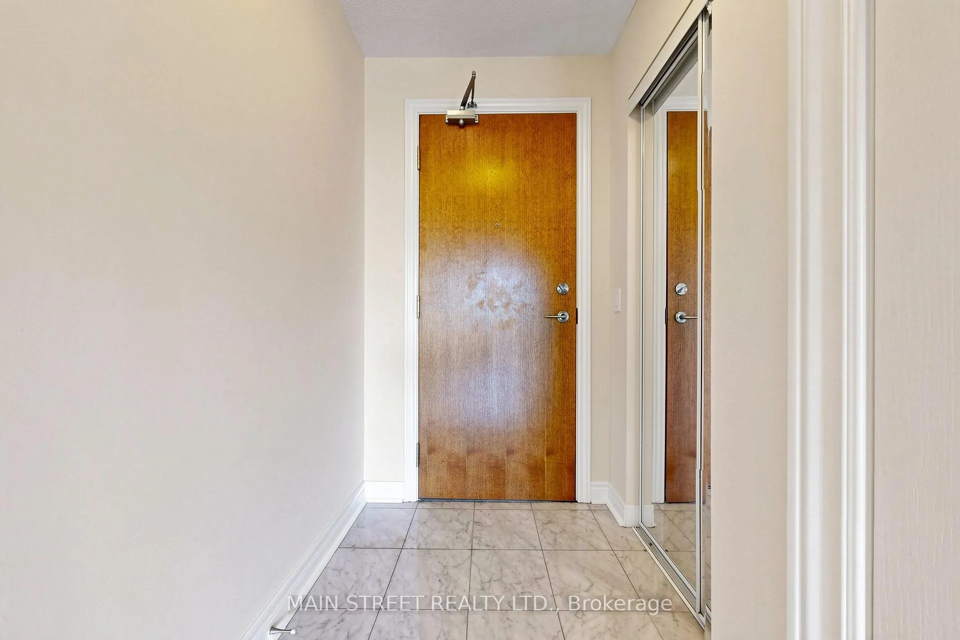 Photo 8 of Unit 317, 50 Disera Drive, Vaughan, Beverley Glen — HOMEH
