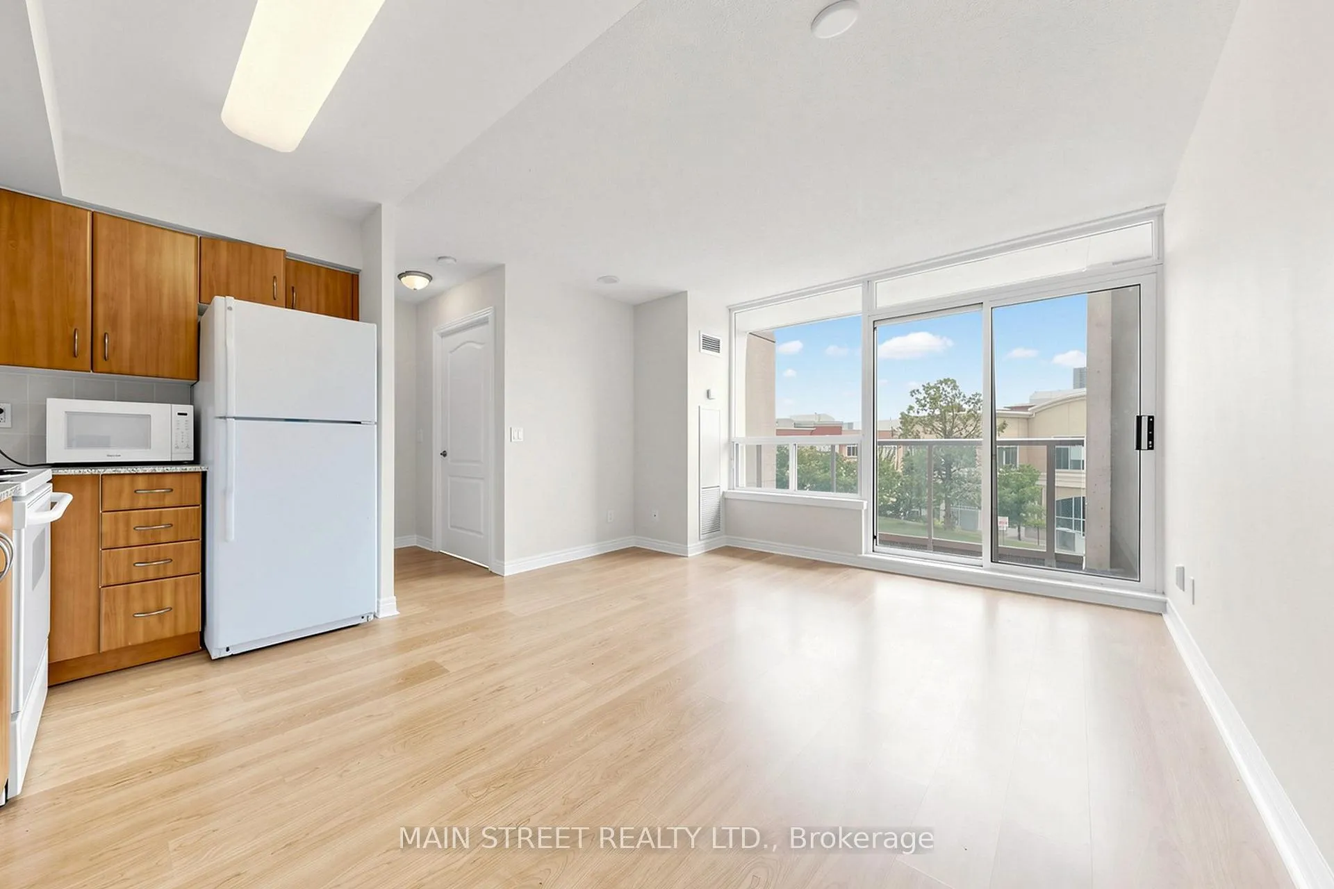 Photo 9 of Unit 317, 50 Disera Drive, Vaughan, Beverley Glen — HOMEH