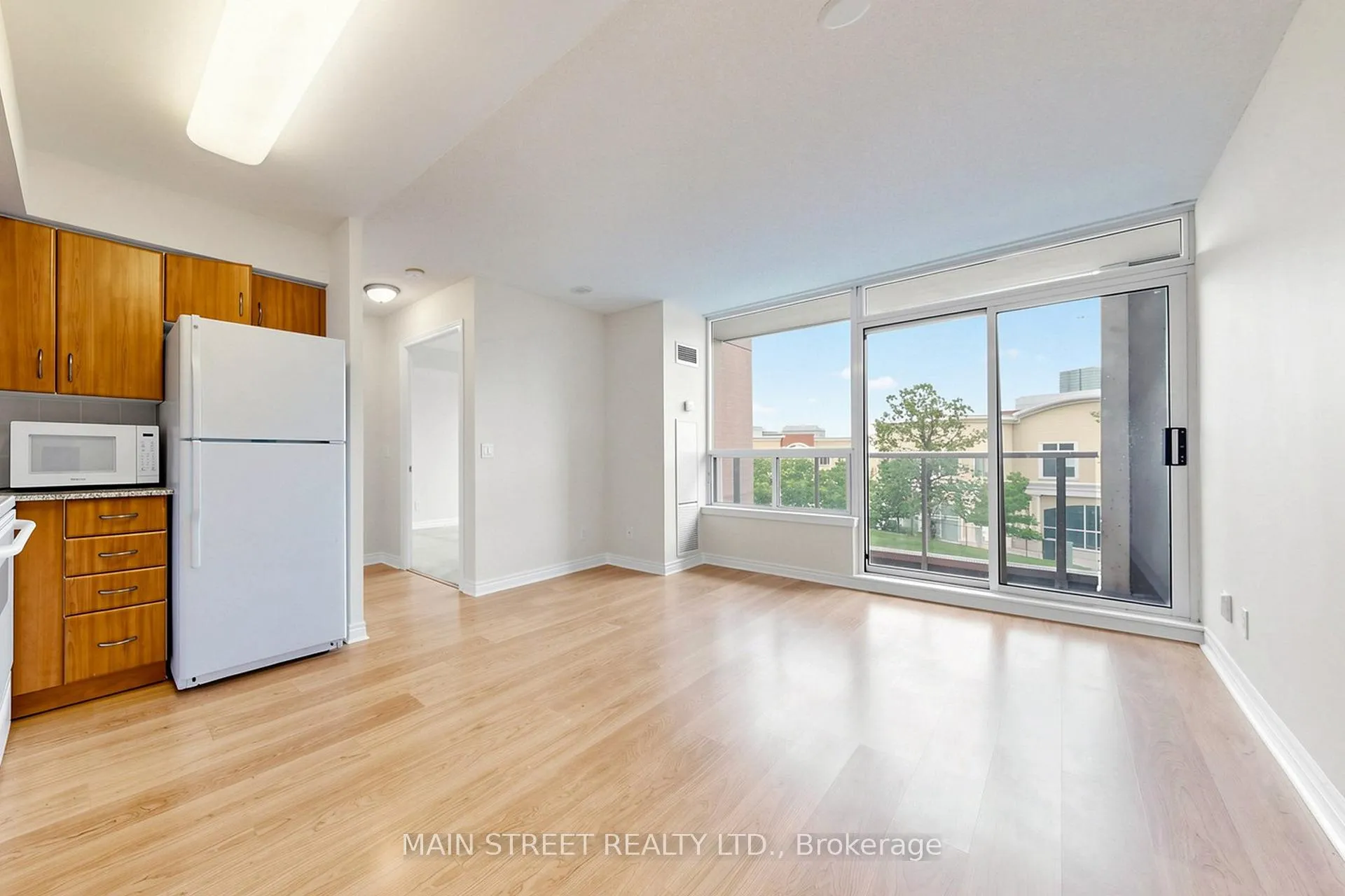 Photo 11 of Unit 317, 50 Disera Drive, Vaughan, Beverley Glen — HOMEH