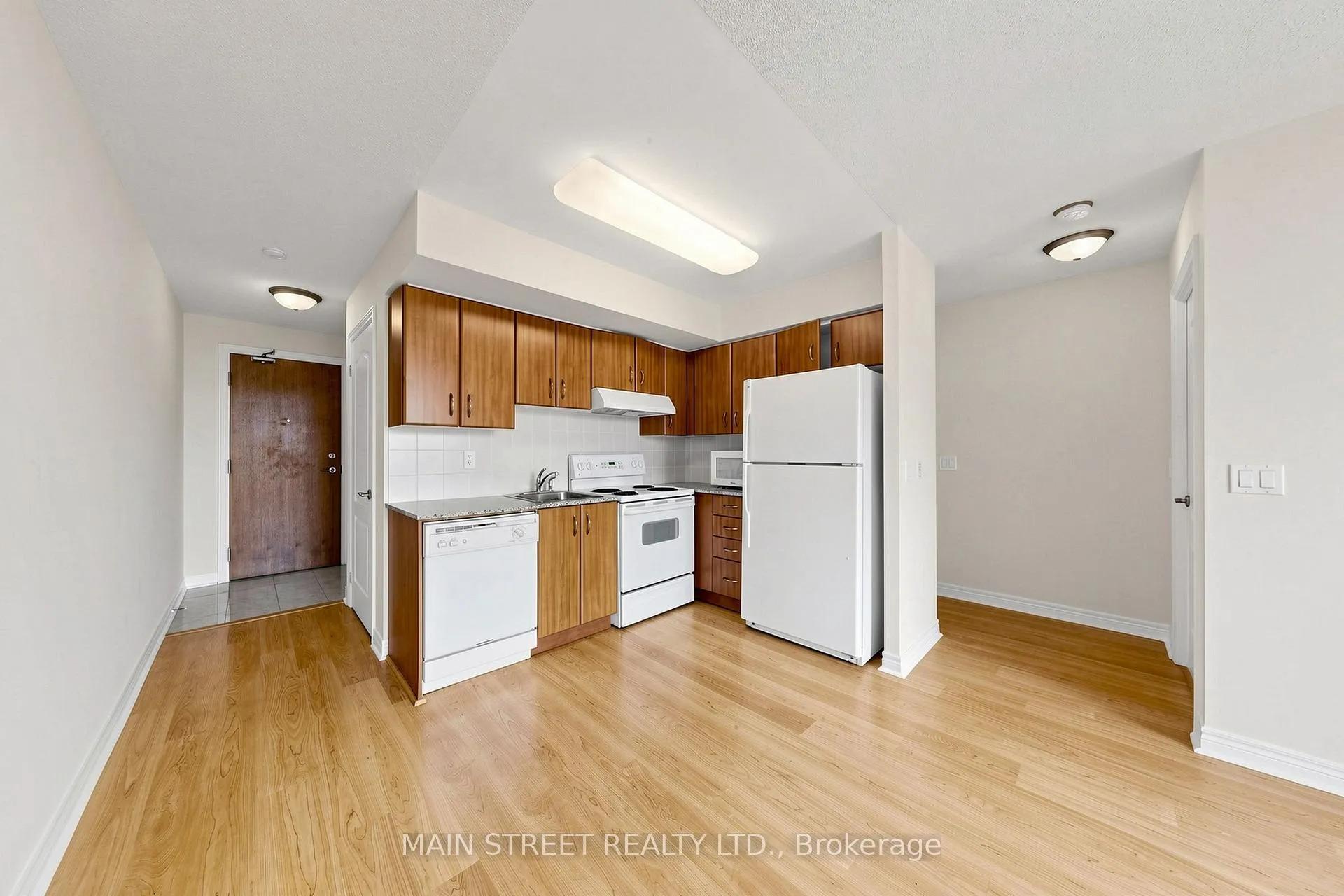 Photo 13 of Unit 317, 50 Disera Drive, Vaughan, Beverley Glen — HOMEH