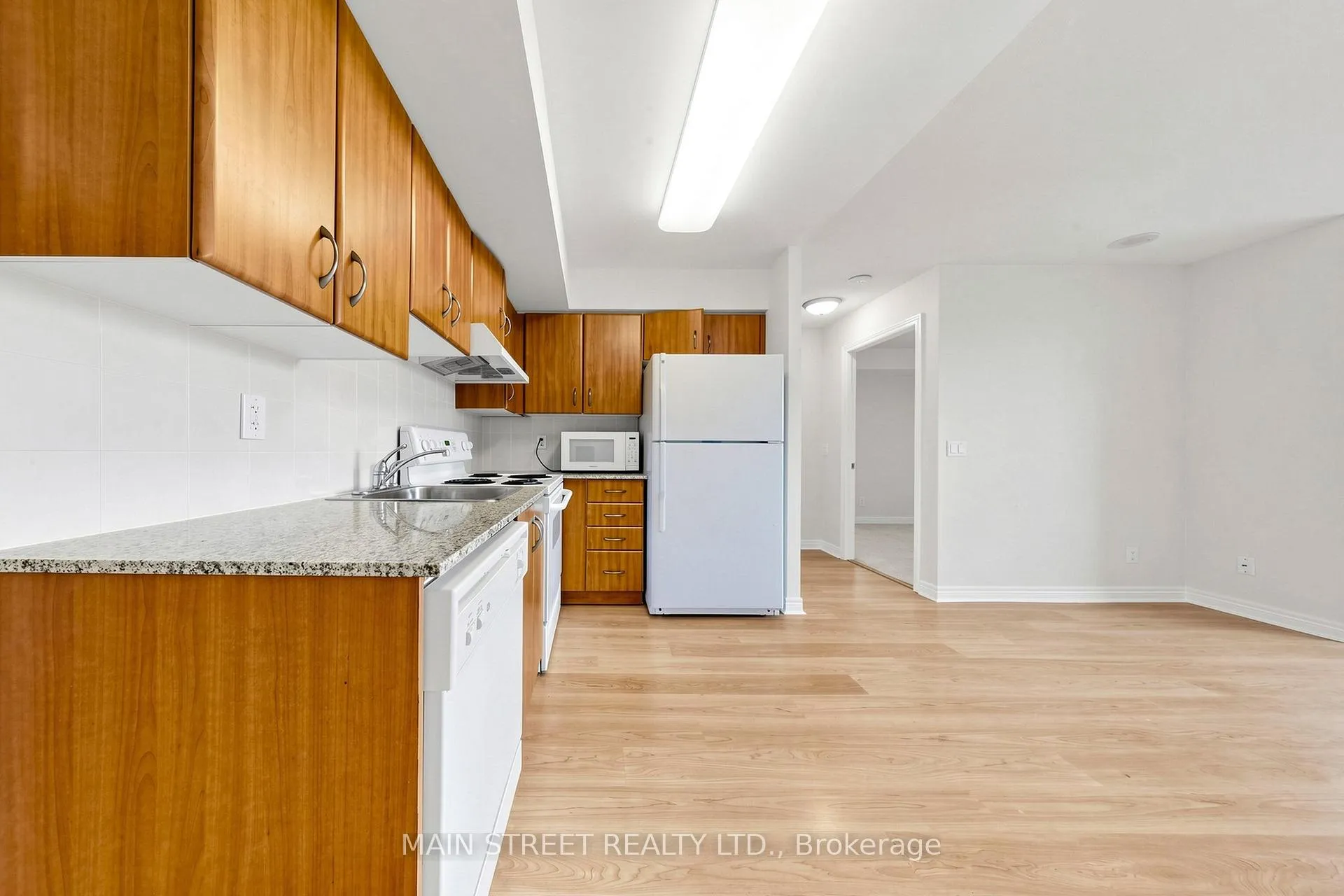 Photo 14 of Unit 317, 50 Disera Drive, Vaughan, Beverley Glen — HOMEH