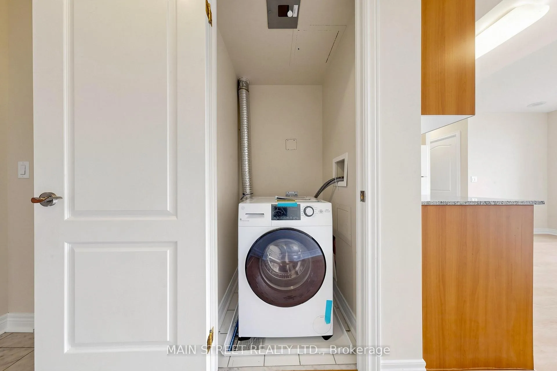 Photo 19 of Unit 317, 50 Disera Drive, Vaughan, Beverley Glen — HOMEH
