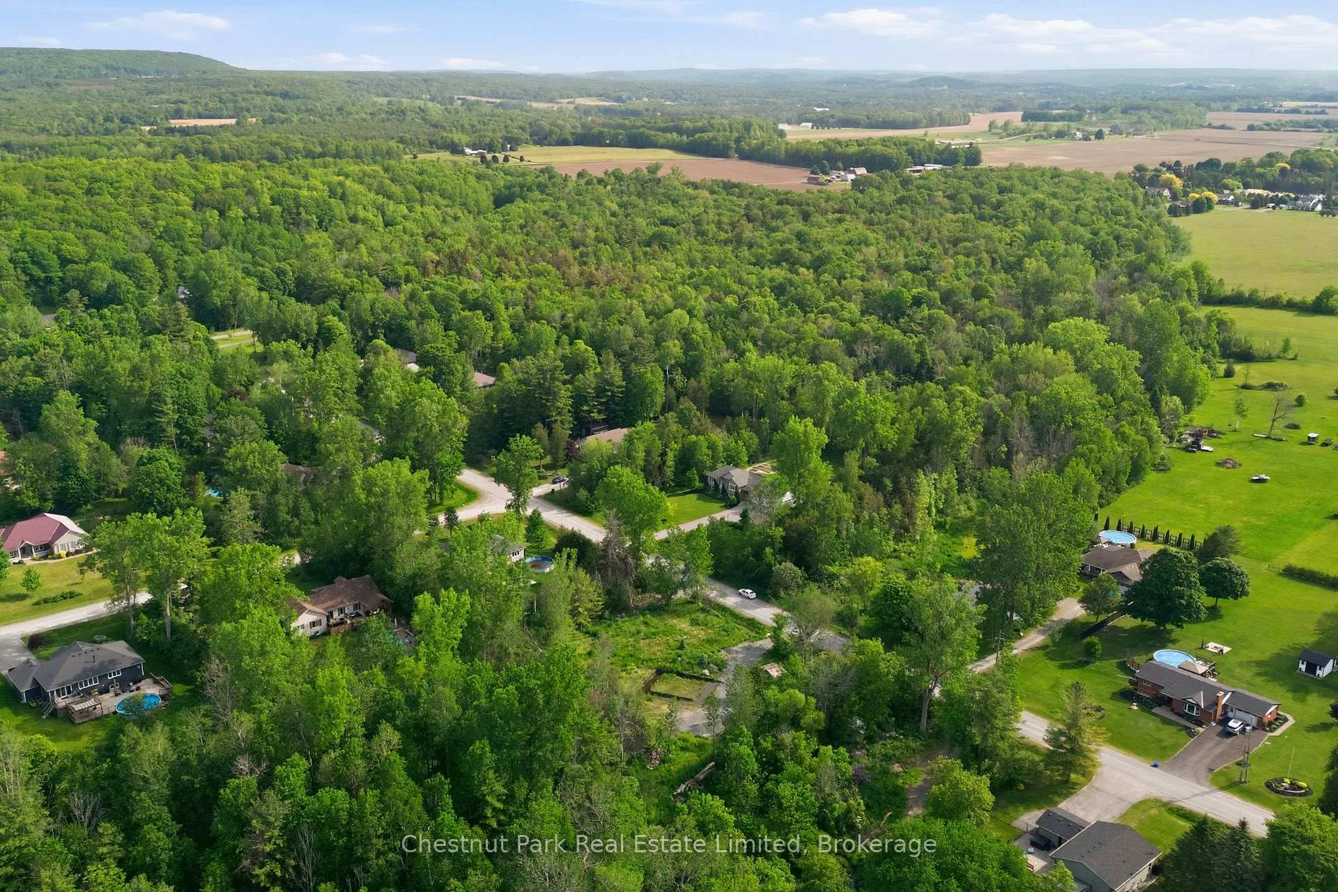 Photo 18 of 40 Whispering Woods Drive, Quinte West, Murray Ward — HOMEH