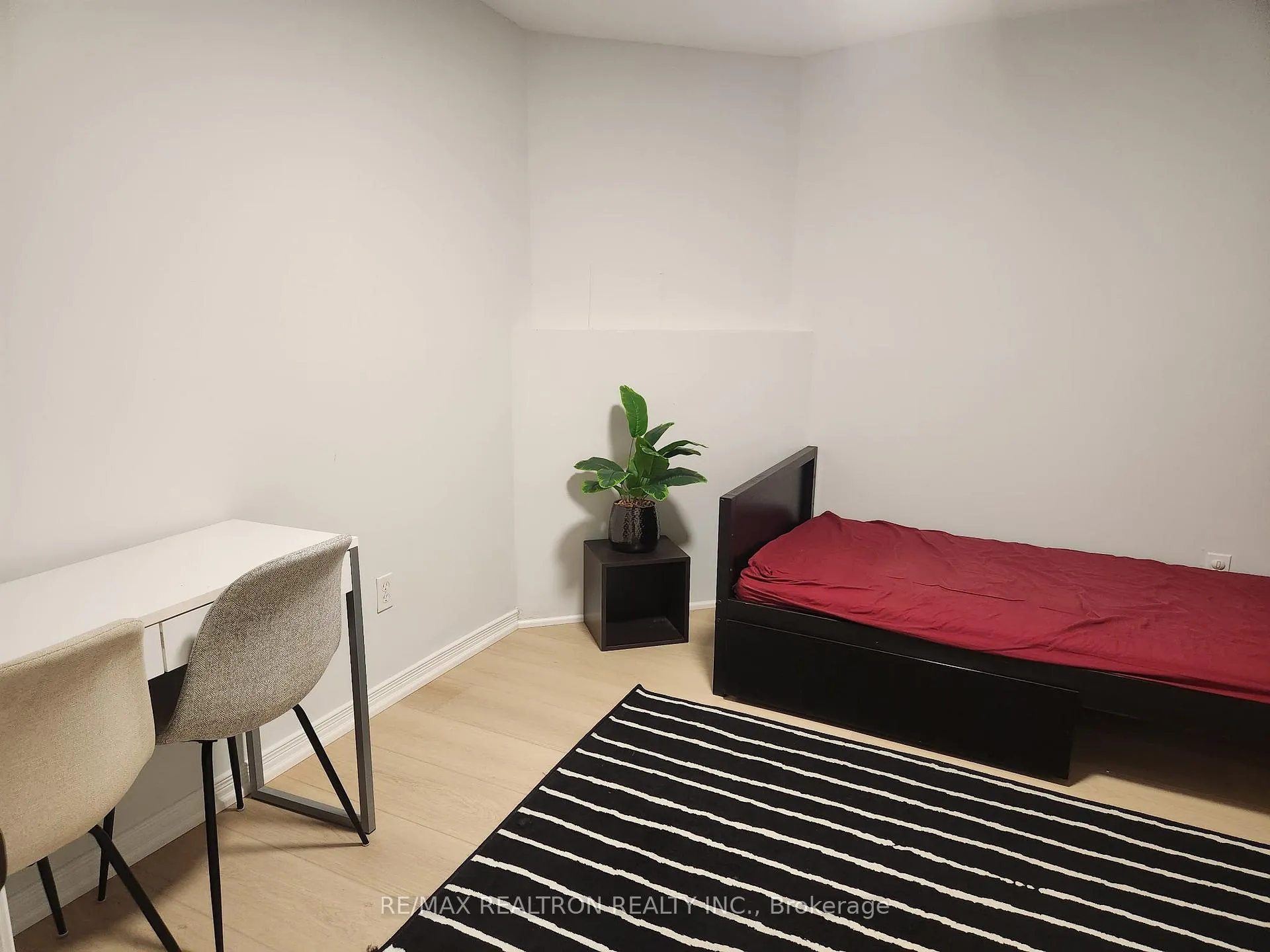 Photo 11 of Unit Basement, 46 Thornbrook Court, Vaughan, Brownridge — HOMEH