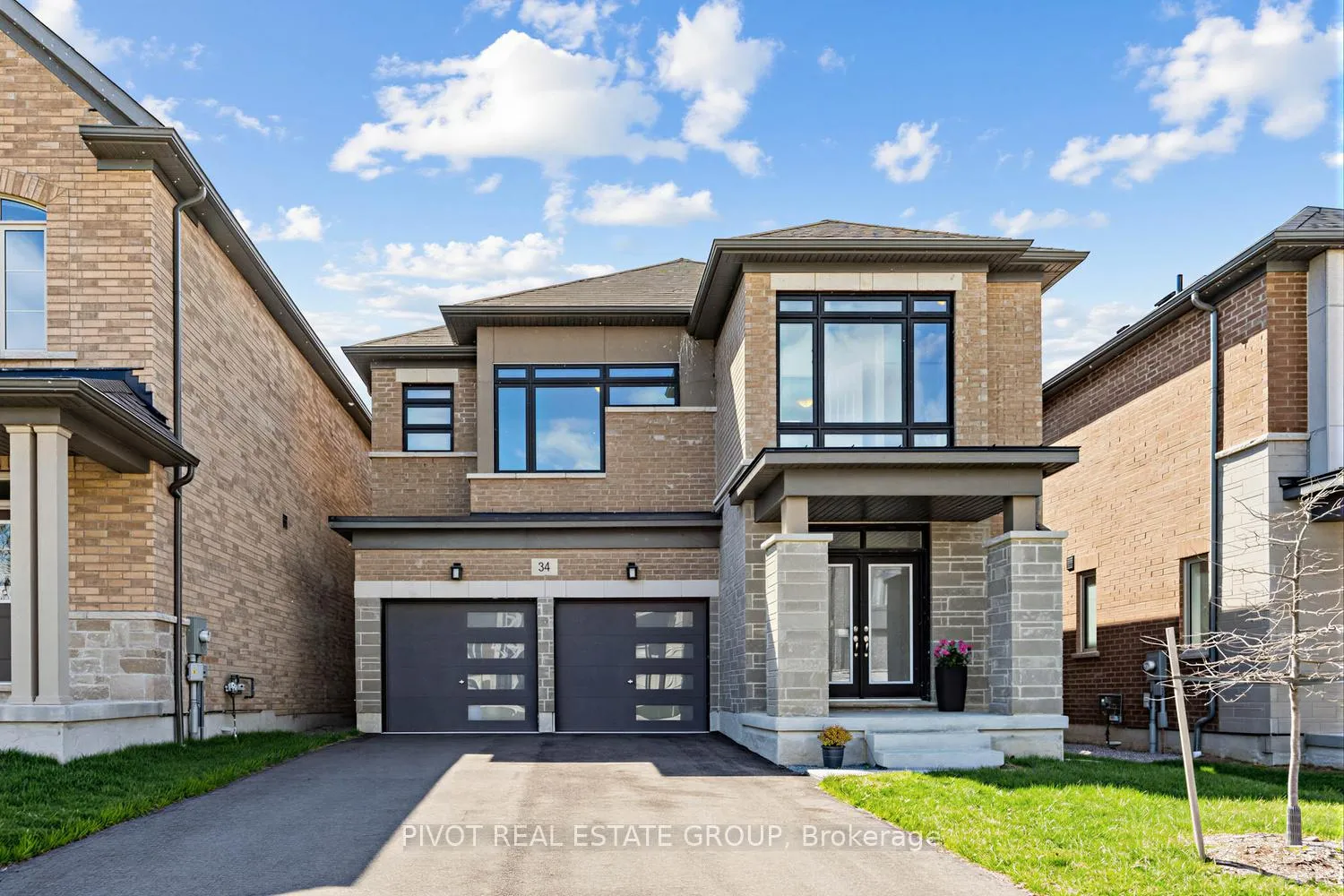 Photo 1 of 34 Waterfront Crescent, Whitby, Port Whitby — HOMEH
