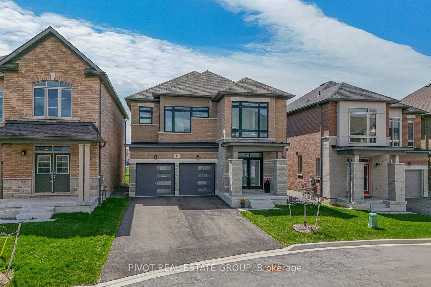 Photo 3 of 34 Waterfront Crescent, Whitby, Port Whitby — HOMEH