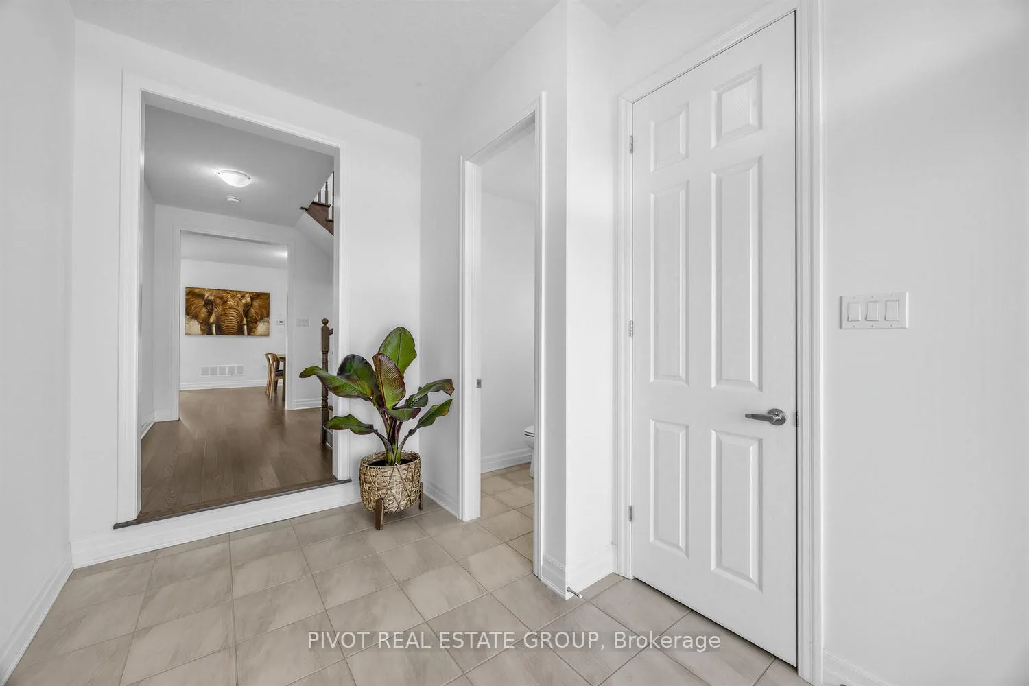 Photo 5 of 34 Waterfront Crescent, Whitby, Port Whitby — HOMEH