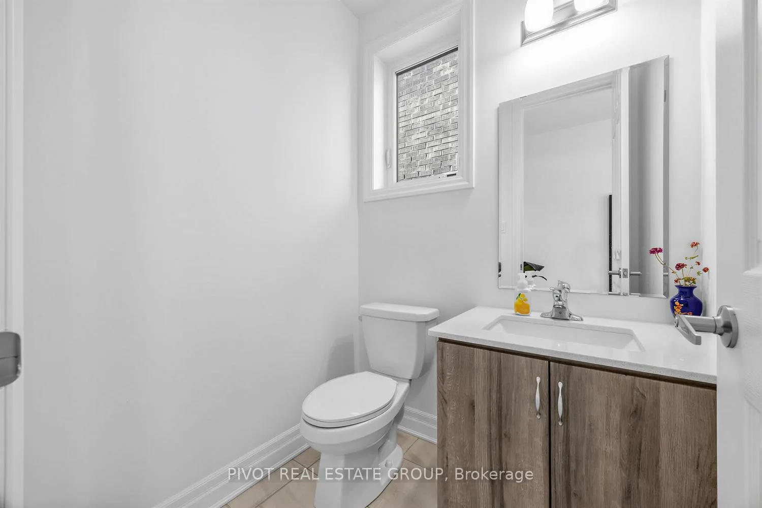 Photo 6 of 34 Waterfront Crescent, Whitby, Port Whitby — HOMEH