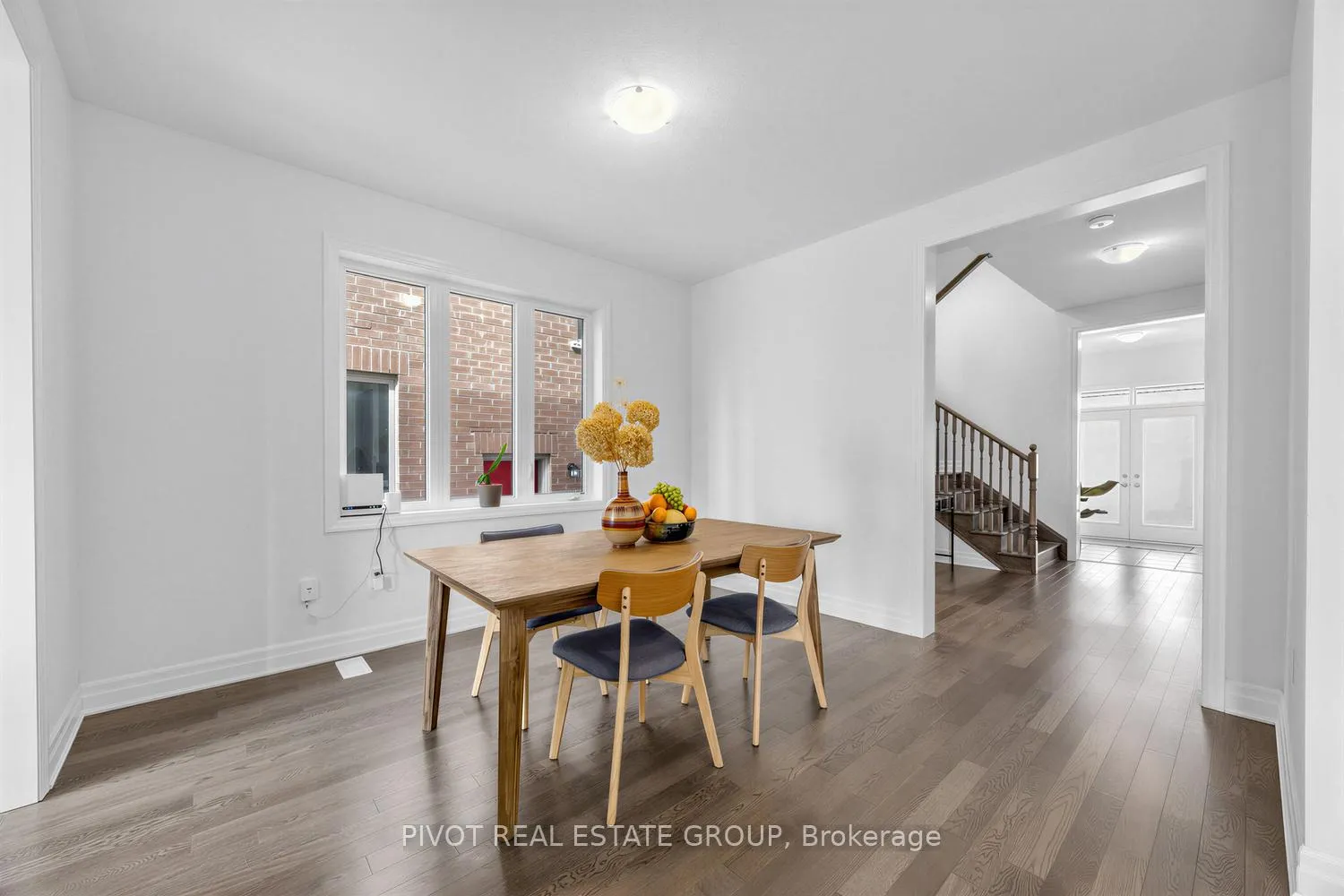 Photo 9 of 34 Waterfront Crescent, Whitby, Port Whitby — HOMEH
