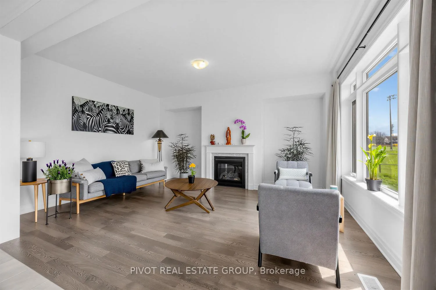 Photo 11 of 34 Waterfront Crescent, Whitby, Port Whitby — HOMEH