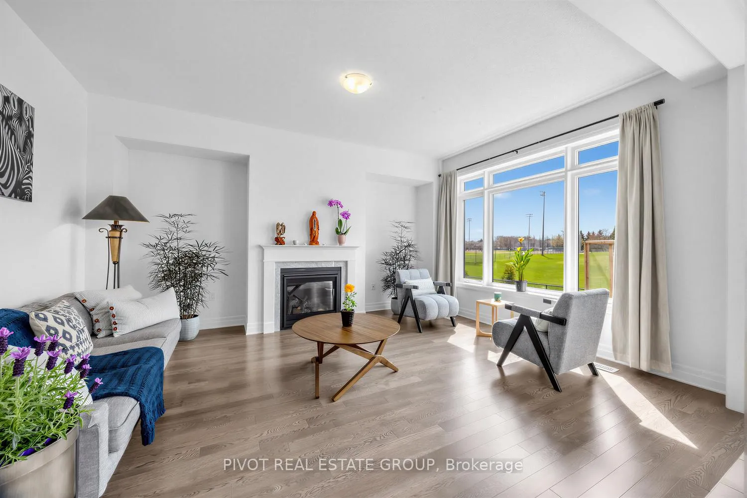 Photo 12 of 34 Waterfront Crescent, Whitby, Port Whitby — HOMEH