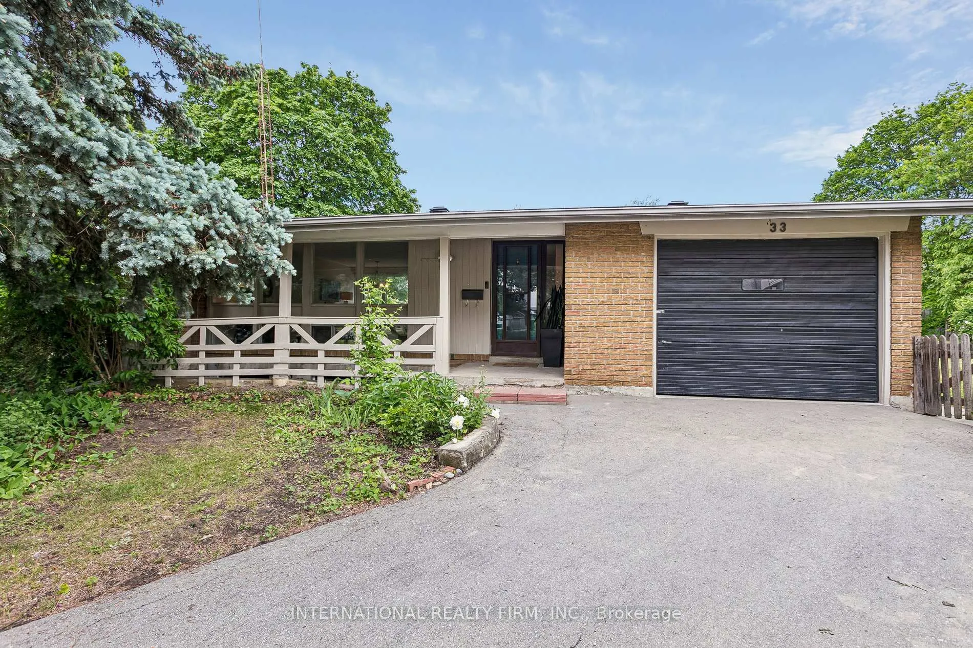 Photo 1 of 33 Kendleton Drive, Etobicoke, Mount Olive-Silverstone-Jamestown — HOMEH
