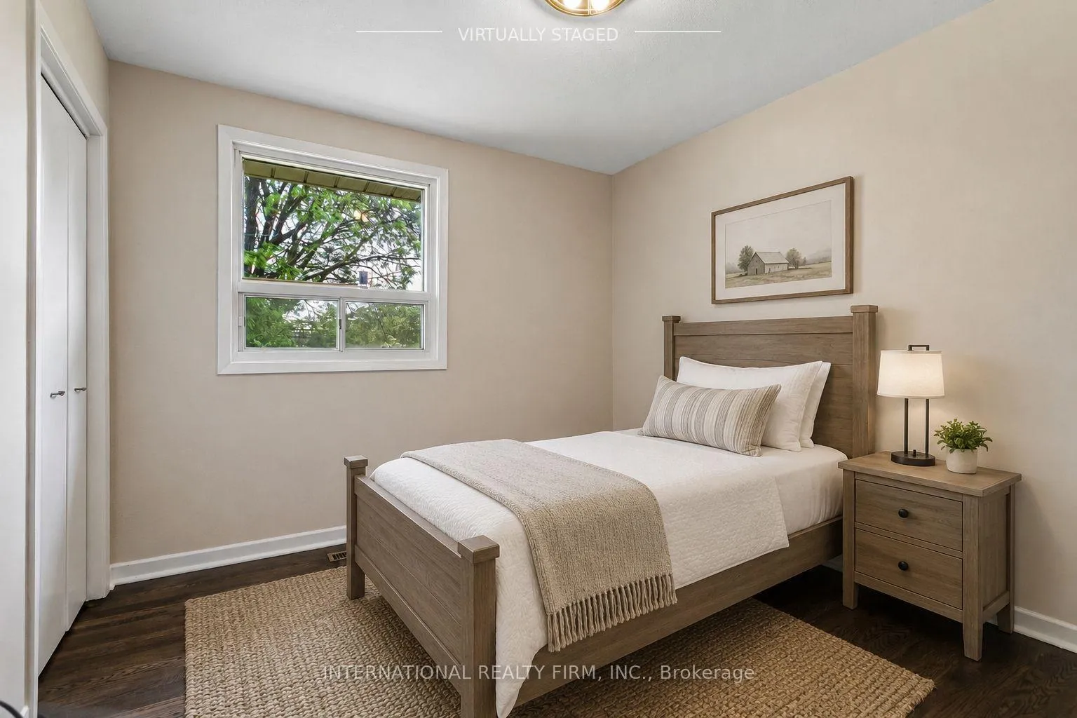 Photo 15 of 33 Kendleton Drive, Etobicoke, Mount Olive-Silverstone-Jamestown — HOMEH