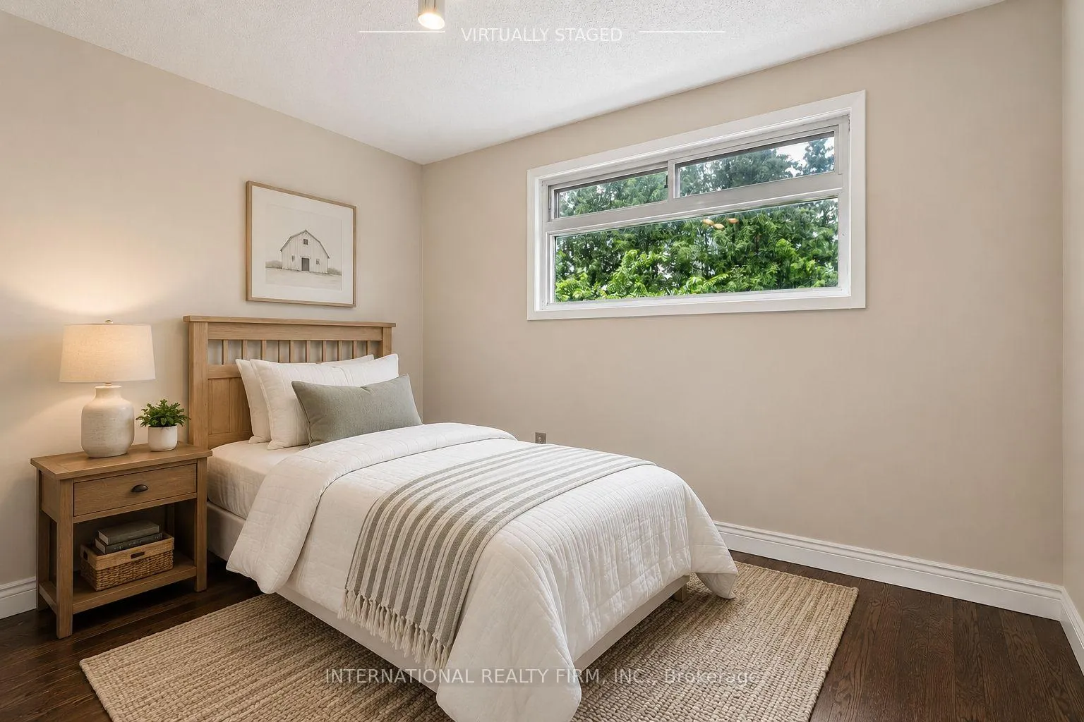 Photo 21 of 33 Kendleton Drive, Etobicoke, Mount Olive-Silverstone-Jamestown — HOMEH