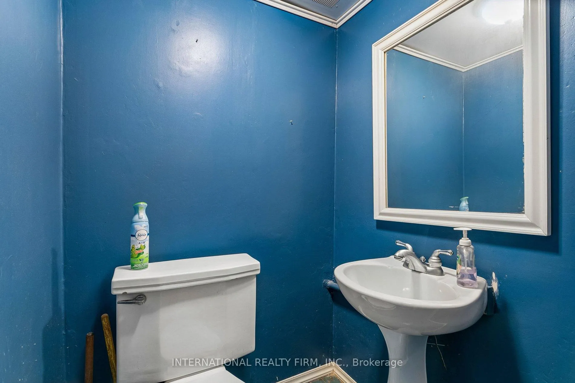 Photo 39 of 33 Kendleton Drive, Etobicoke, Mount Olive-Silverstone-Jamestown — HOMEH