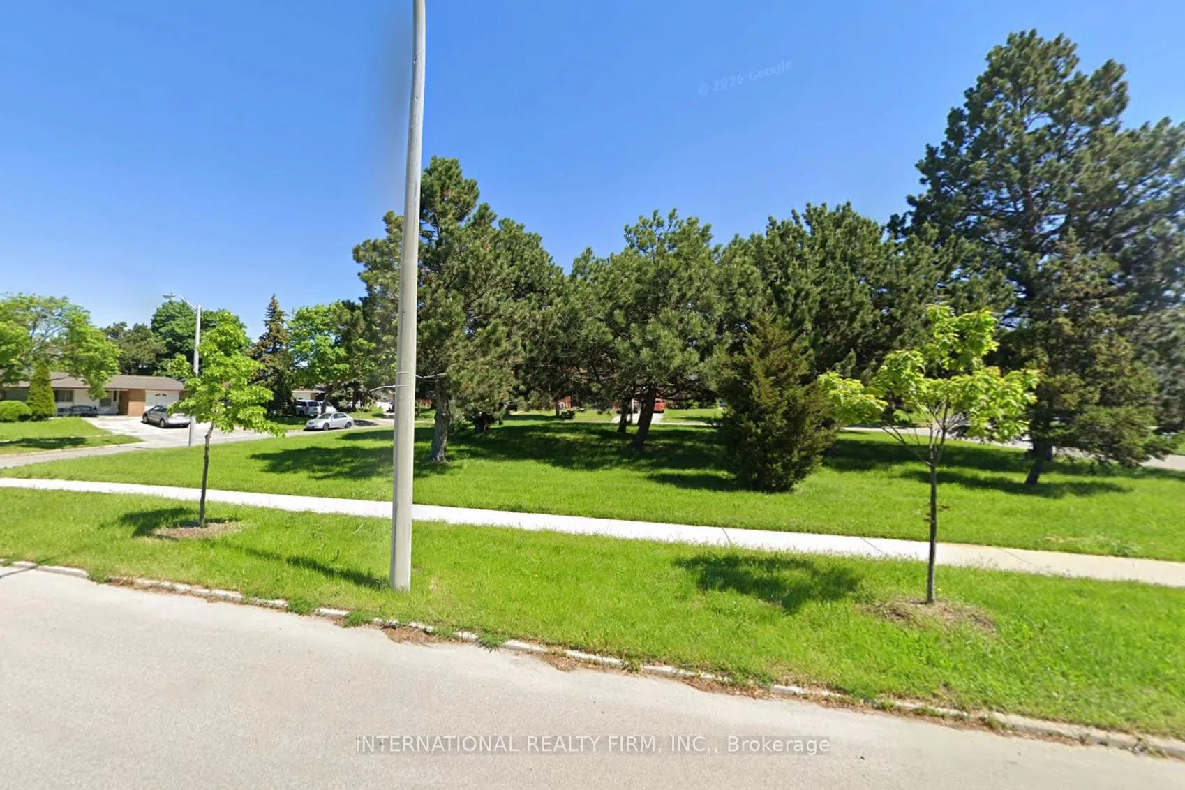 Photo 50 of 33 Kendleton Drive, Etobicoke, Mount Olive-Silverstone-Jamestown — HOMEH