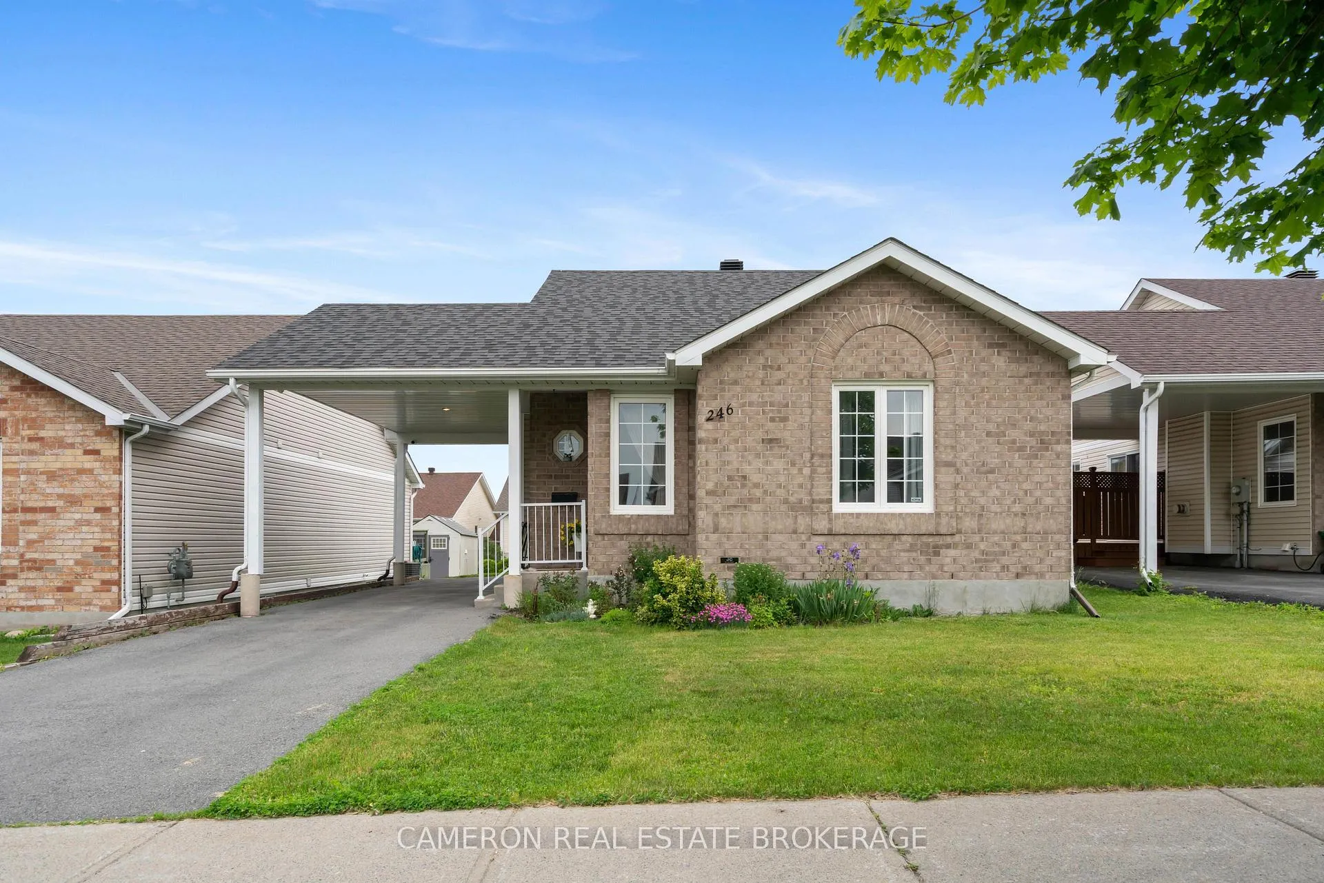 Photo 2 of 246 Hemlock Crescent, Cornwall — HOMEH
